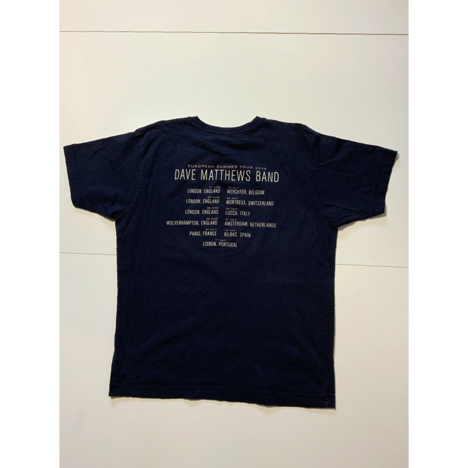 Vintage VINTAGE Dave Matthews Band 2009 European Summer Tour Concert Rock Band Merch T-Shirt LG Blue Mens Shirt (Adult Large) Size US L / EU 52-54 / 3 - 3 Thumbnail