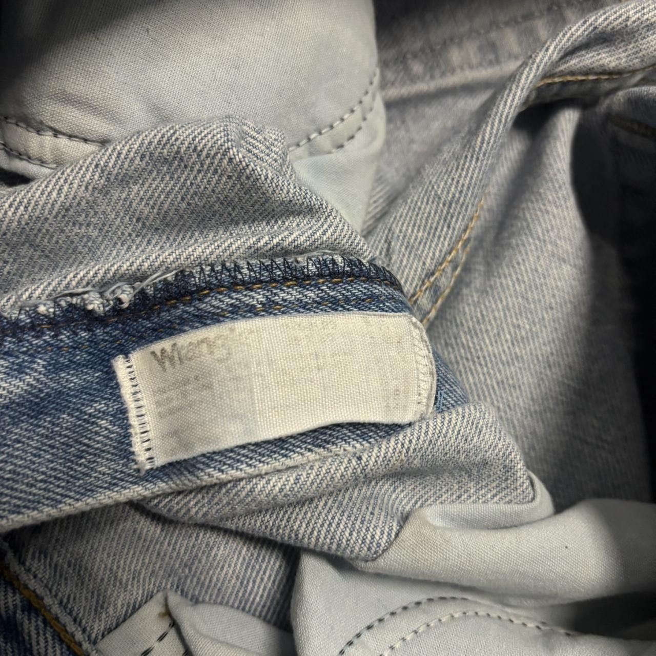 Japanese Brand × Vintage Crazy Vintage 90s Light Wash Essential Denim Jeans! Size US 34 / EU 50 - 8 Thumbnail