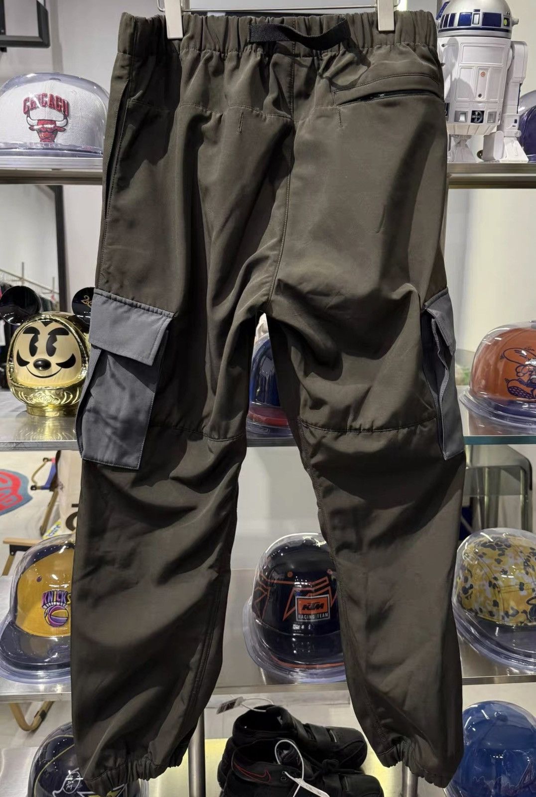 Billionaire Boys Club Billionaire Boys Club Functional Windproof Casual Pants J32 Size US 34 / EU 50 - 2 Thumbnail