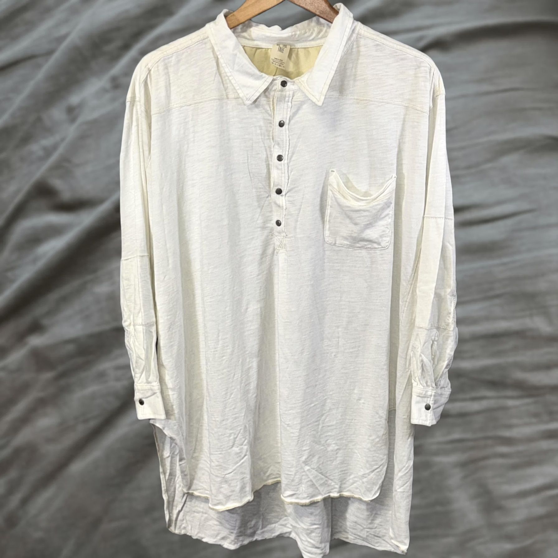 Vintage VINTAGE We The Free Shirt Womens M Ivory Tunic Oversized Cotton Henley Popover Buttoned Collared Size M / US 6-8 / IT 42-44 - 1 Thumbnail