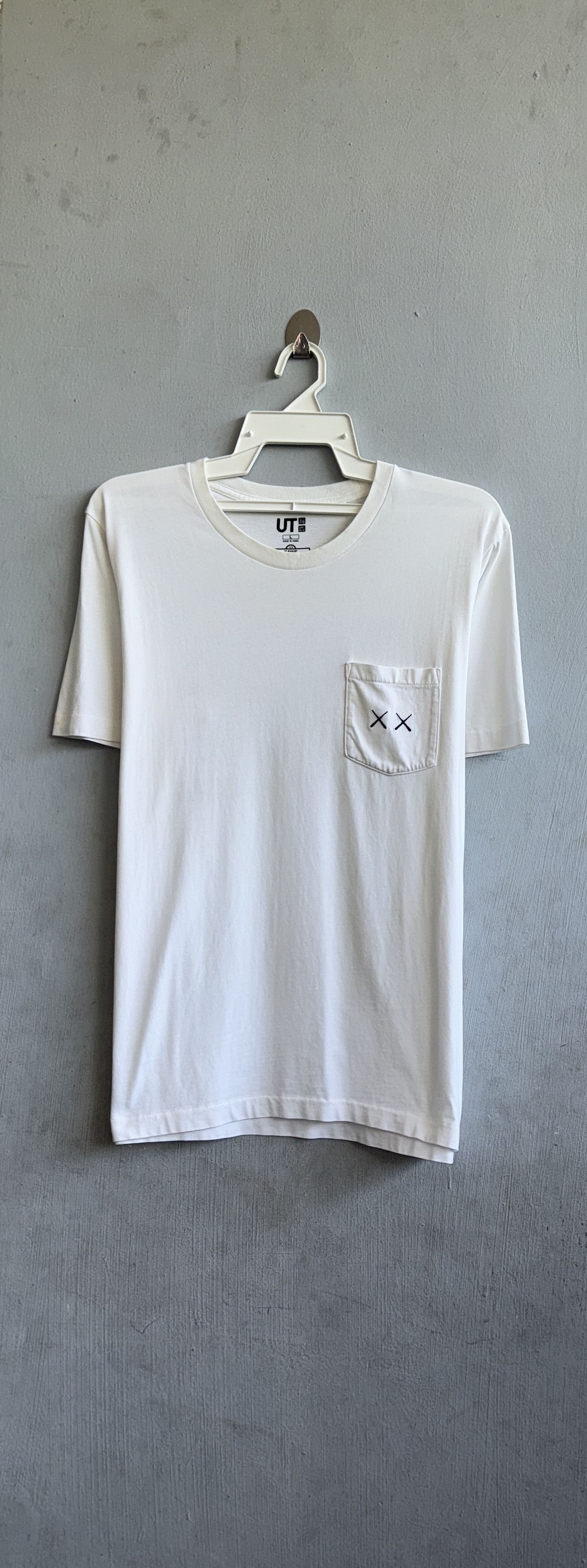 Kaws × Uniqlo Kaws Sesame Street Uniqlo Shirt Size US L / EU 52-54 / 3 - 3 Thumbnail