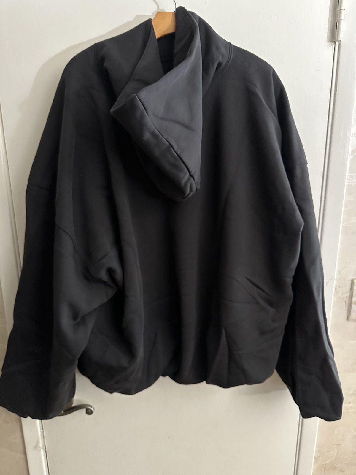 Balenciaga × Gap × Kanye West Yeezy gap balenciaga logo hoodie black size large Size US L / EU 52-54 / 3 - 2 Thumbnail