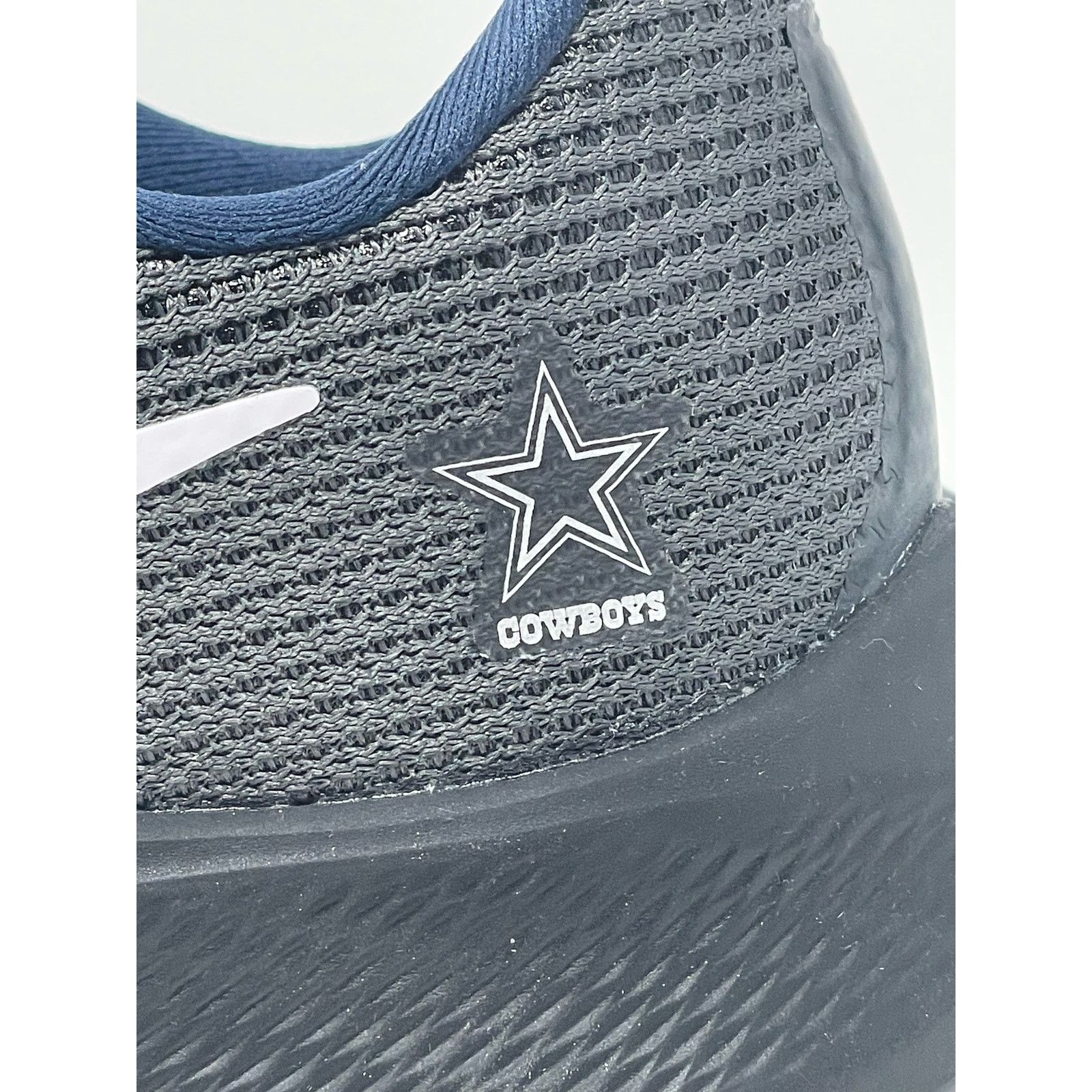 Nike Nike Air Zoom Pegasus 40 Dallas Cowboys NFL Mens Size 11 Size US 11 / EU 44 - 7 Thumbnail