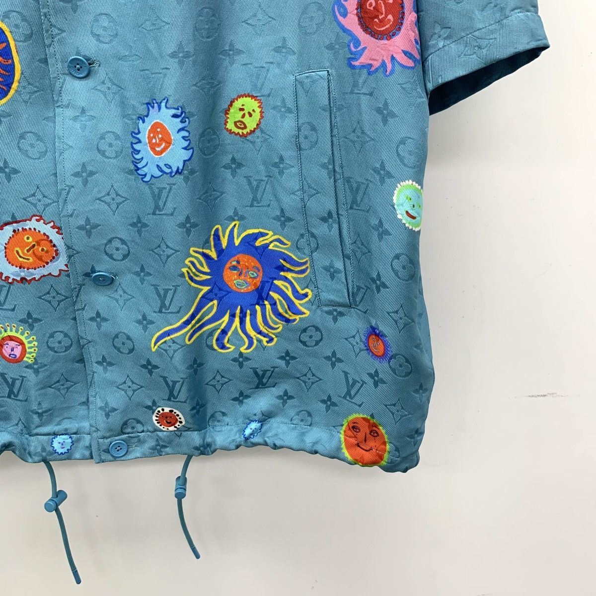 Louis Vuitton Louis Vuitton Marine Animal Short Sleeve Shirt K26WX Size US XL / EU 56 / 4 - 4 Thumbnail