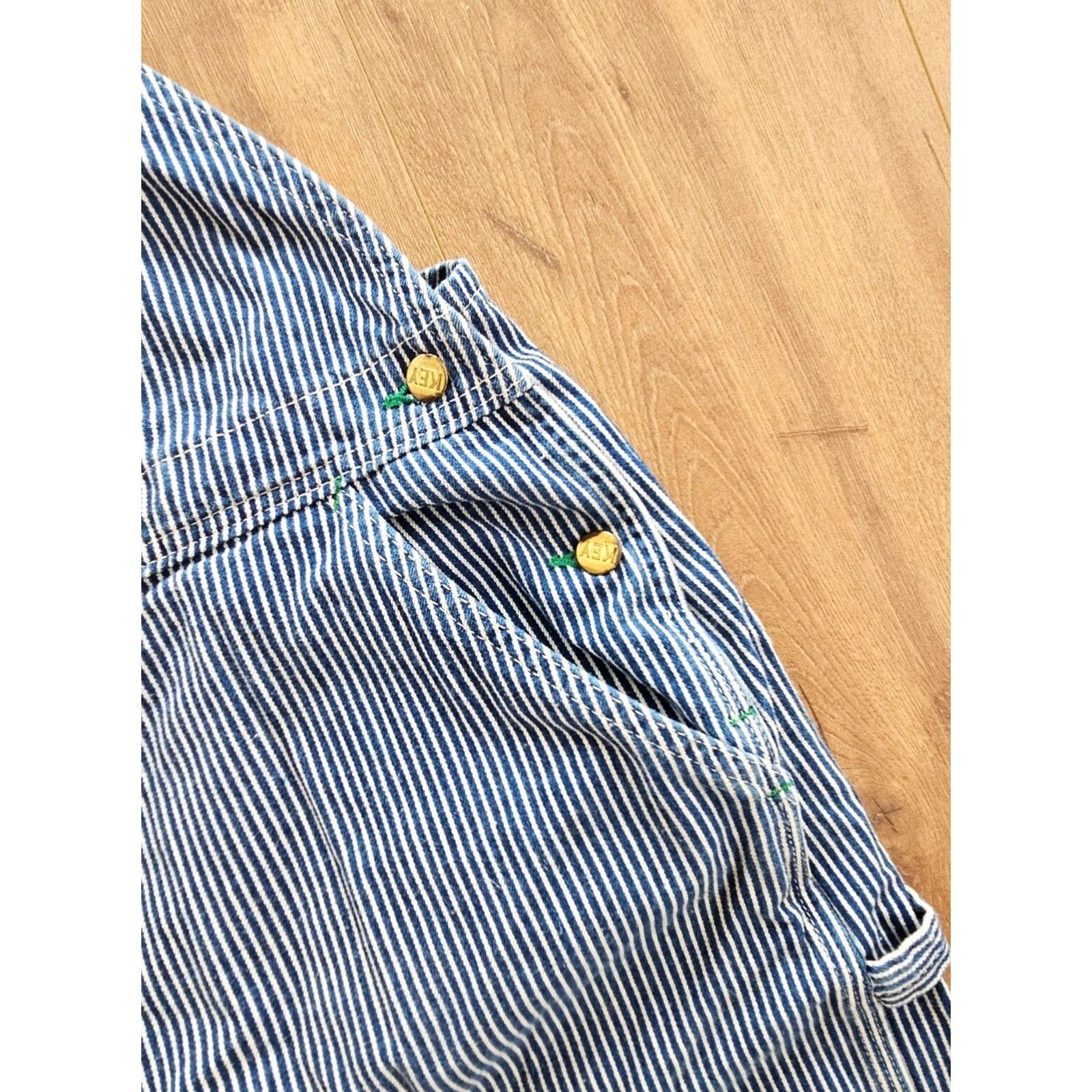 Imperial VINTAGE Key Imperial Work Farm Trucker Bib Overalls Mens 46x29 Railroad Stripe Jeans Overalls Mens Blue 100% Cotton 46x29 Reg Hipster 90s Size US 30 / EU 46 - 6 Thumbnail
