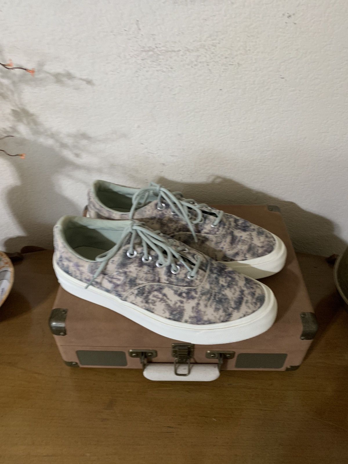 Converse Converse x John Elliot Skid Grip Size US 10 / EU 43 - 1 Thumbnail