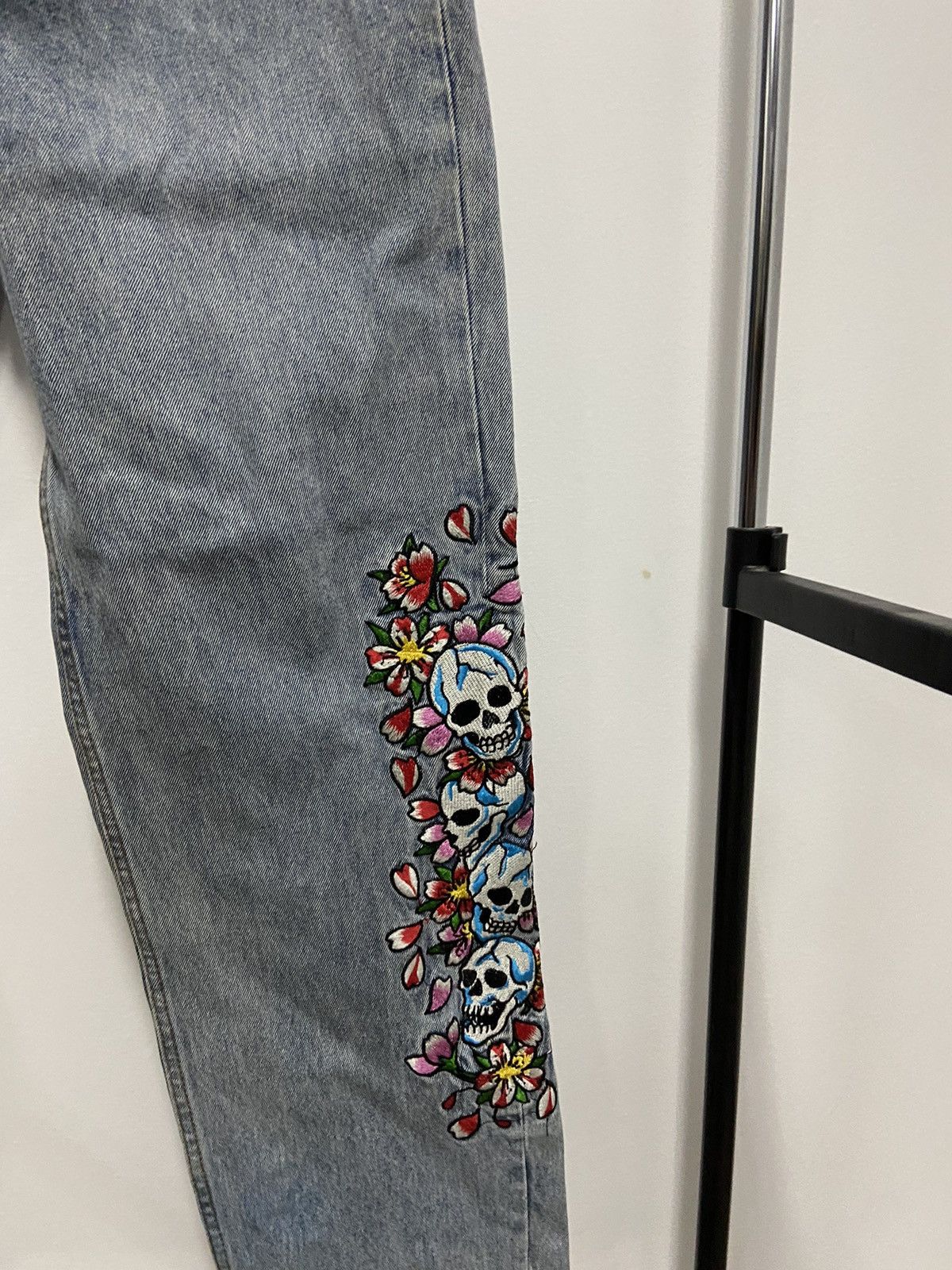 Ed Hardy Ed Hardy skull flower baggy jeans denim pants big logo Size US 28 / EU 44 - 4 Thumbnail