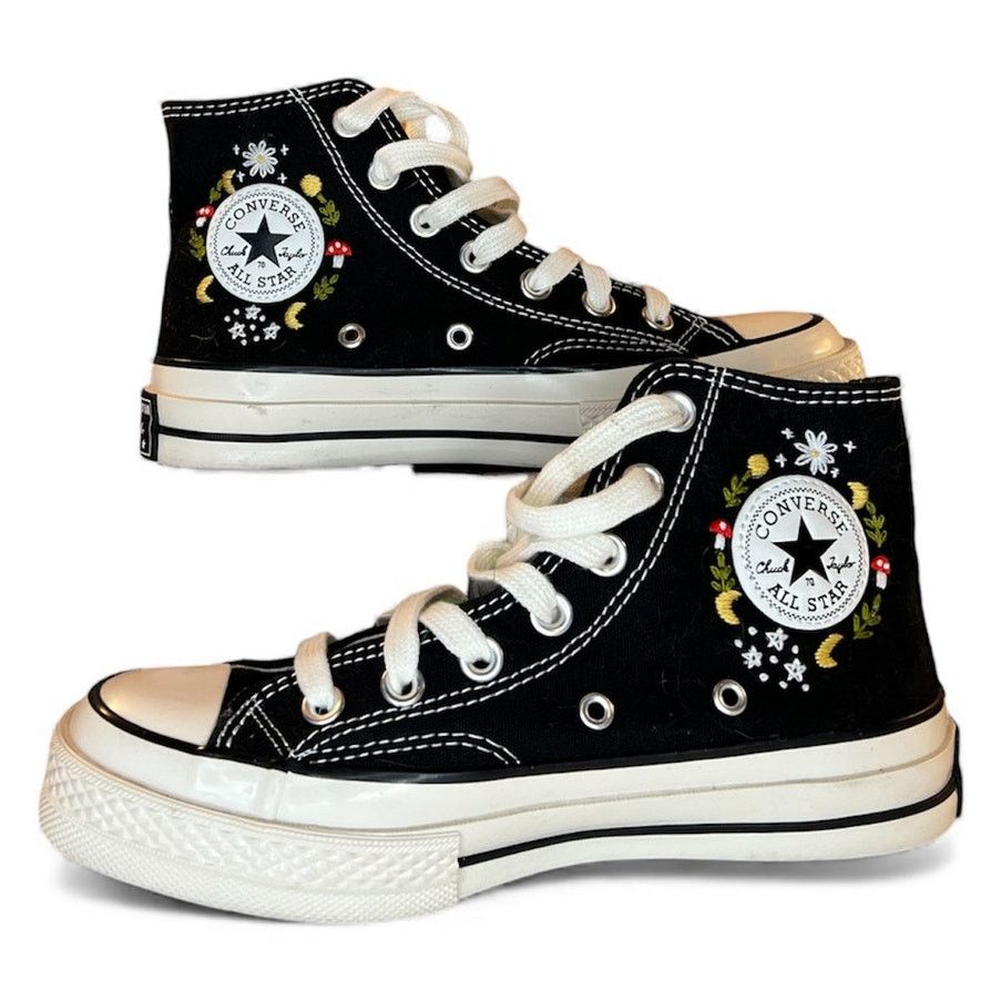 Converse Converse Chuck Taylor Embroidered Mushroom High Tops 36 Size US 5.5 / IT 35.5 - 5 Thumbnail