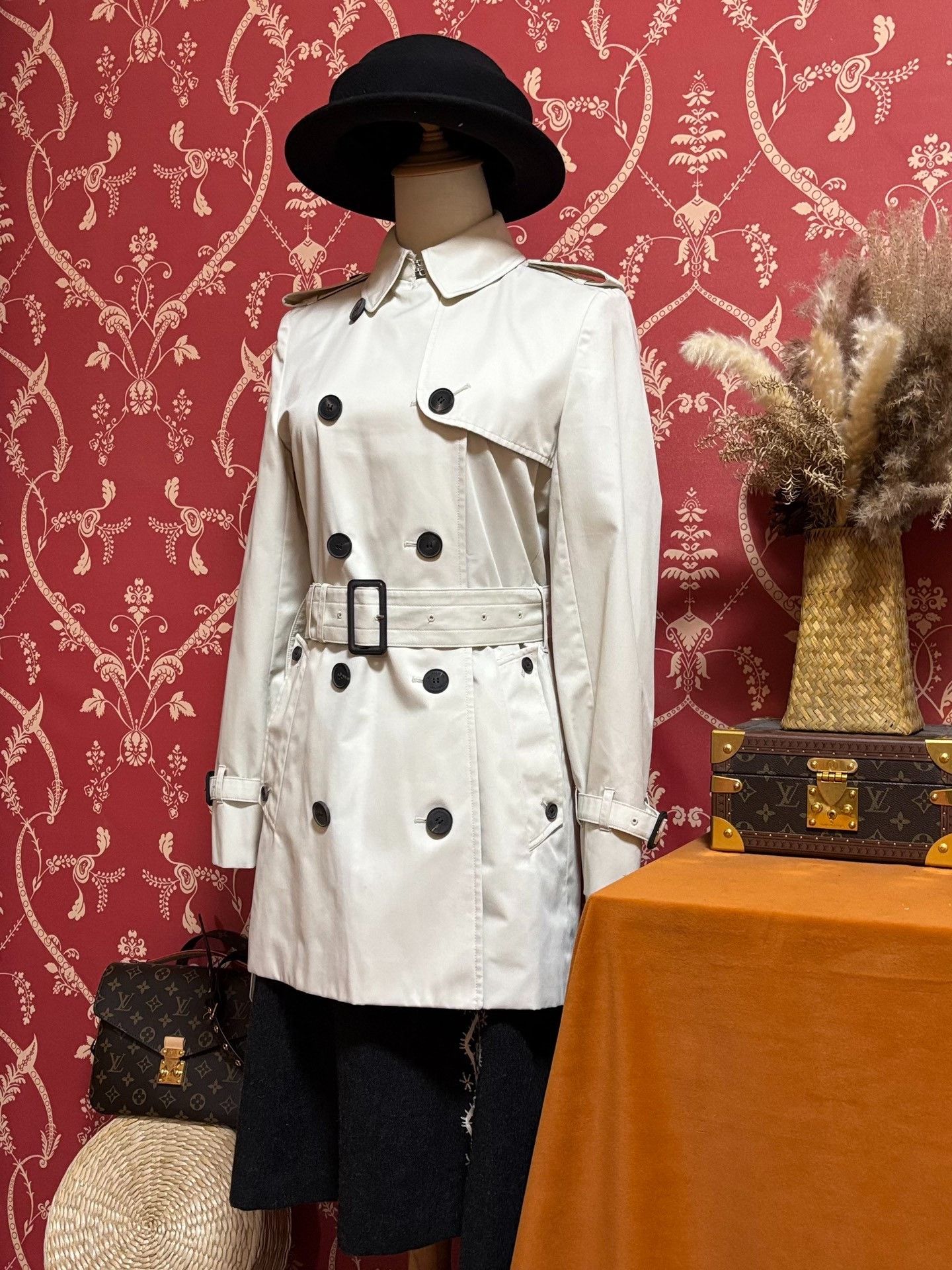 Aquascutum Aquascutum Women's London Trench Coat Size M / US 6-8 / IT 42-44 - 1 Thumbnail