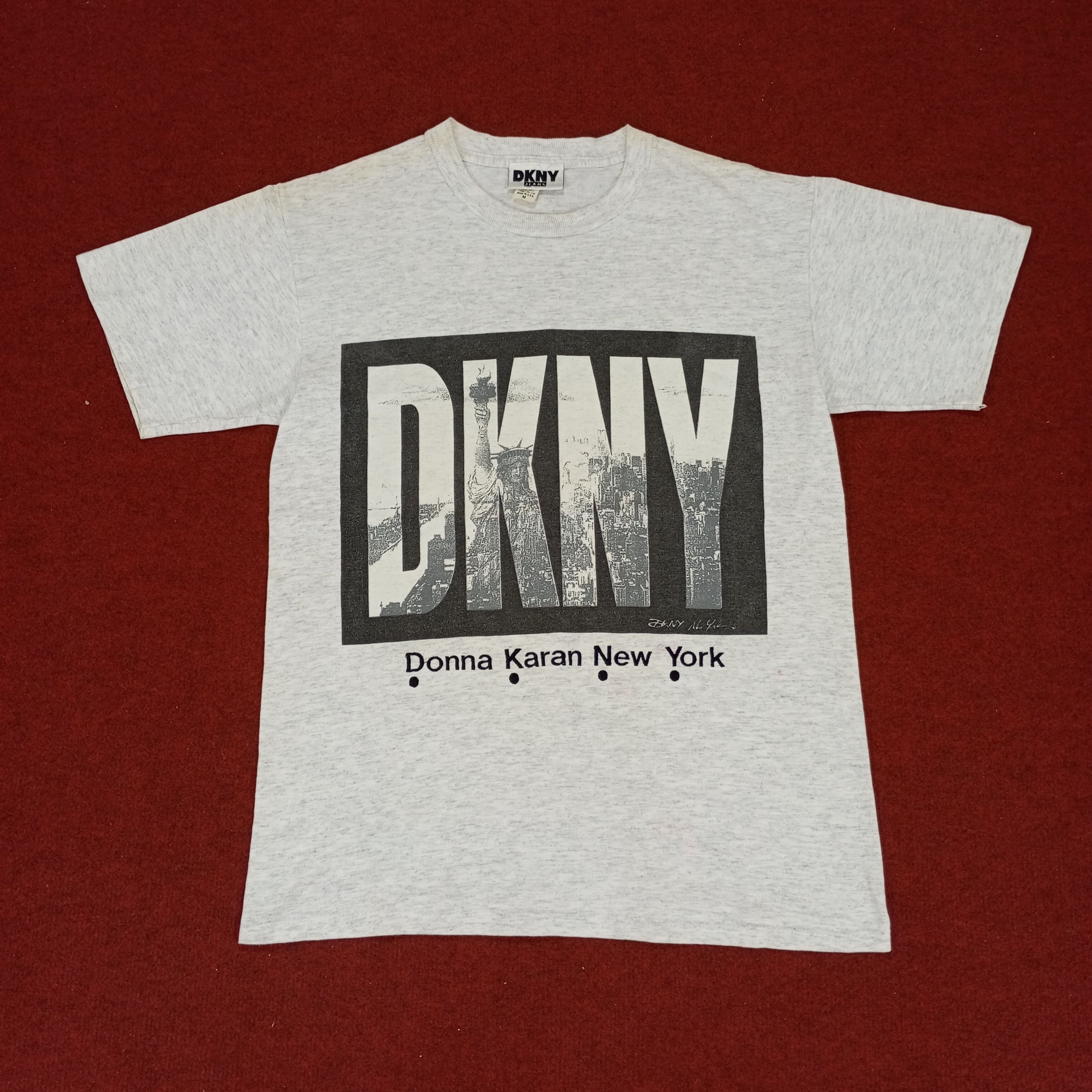 DKNY × Vintage DKNY Streetwear Style Tshirt Size US S / EU 44-46 / 1 - 1 Thumbnail