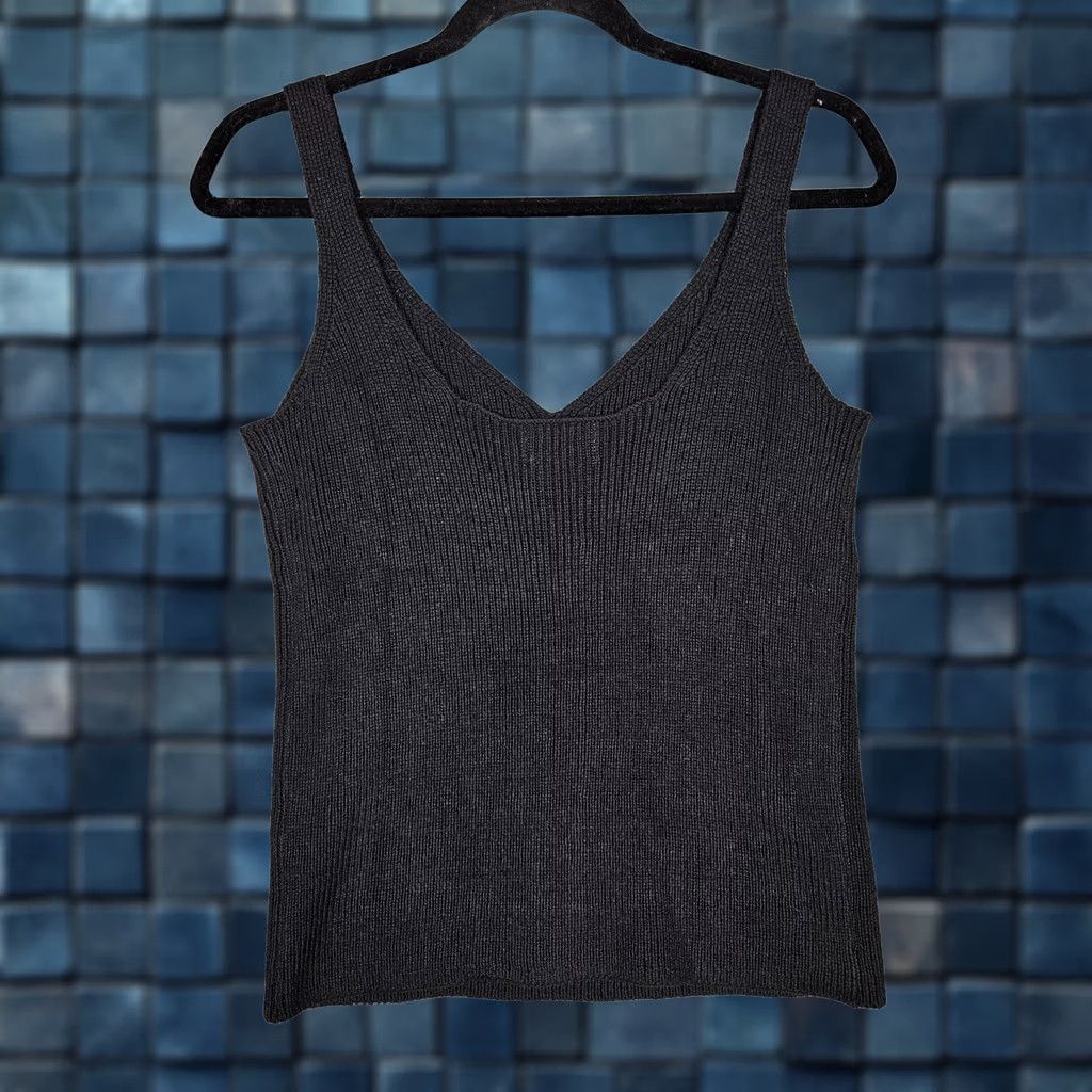 Old Navy OLD NAVY Women’s Black GO-RECYCLED Ribbed Tank Top Size M NEW Shirt Women M Black Cotton Blend Polyester Tank Top Regular Fit Sleeveless Casual Size M / US 6-8 / IT 42-44 - 1 Thumbnail