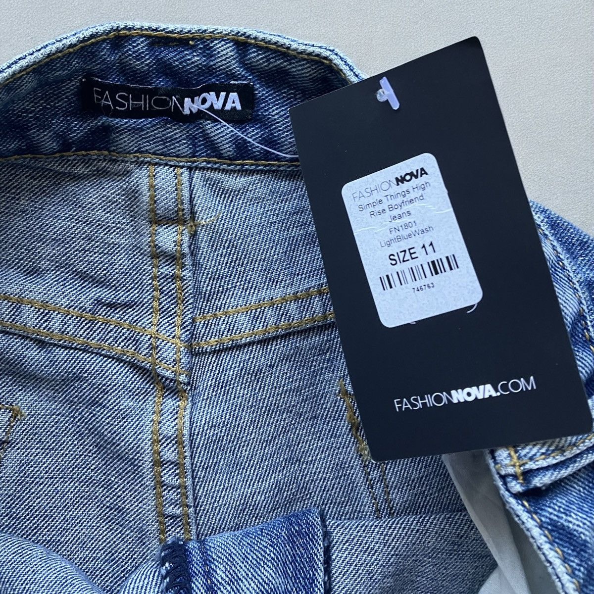 Fashion Nova FASHION NOVA Simple Things High Rise Boyfriend Jeans SIZE 11 Size 32" / US 10 / IT 46 - 5 Thumbnail