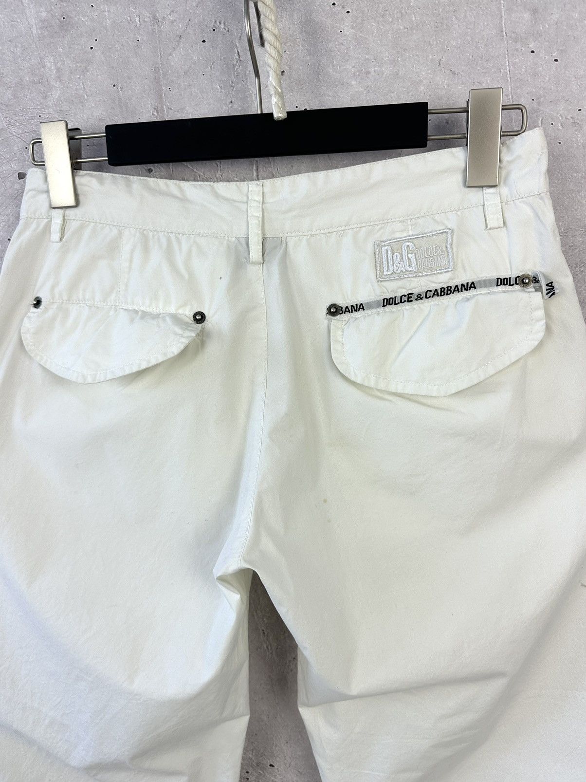 Dolce & Gabbana D&G Dolce&Gabbana Vintage White Zip Pocket Cropped Pants Size 30" / US 8 / IT 44 - 6 Thumbnail