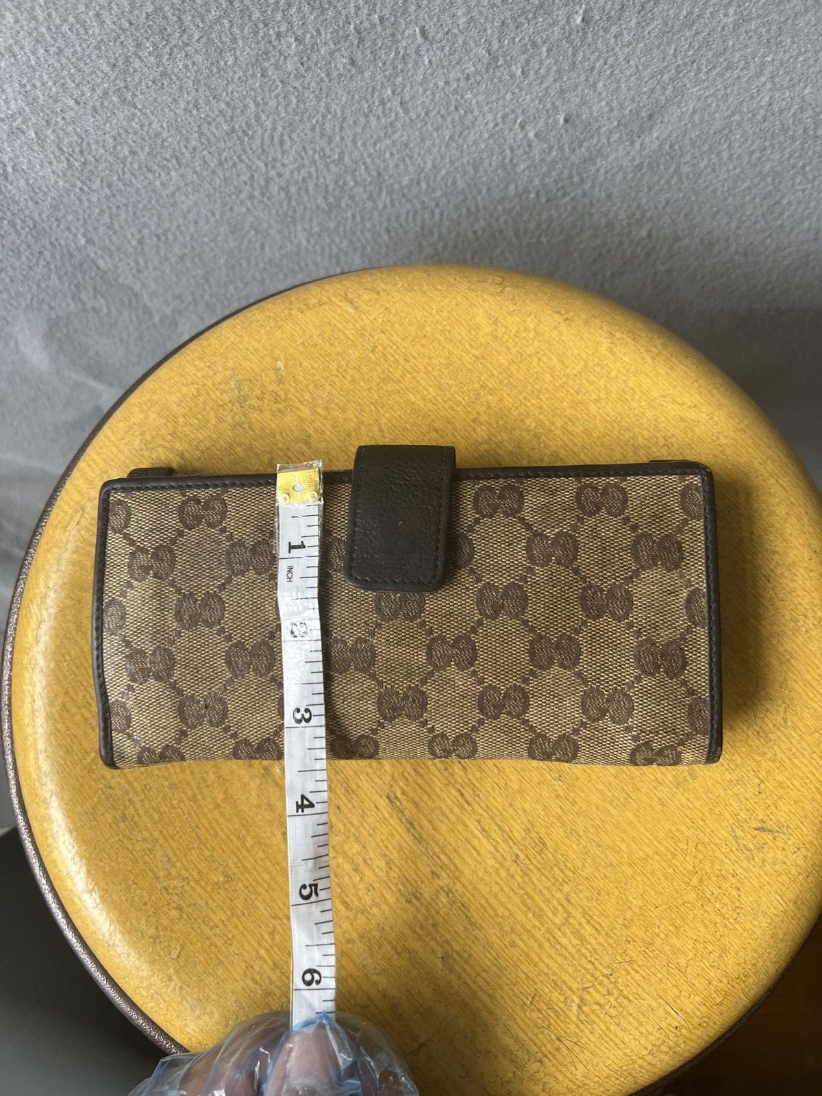 Gucci Authentic Gucci Wallet Heart Crest x Vintage Gucci Size ONE SIZE - 17 Thumbnail