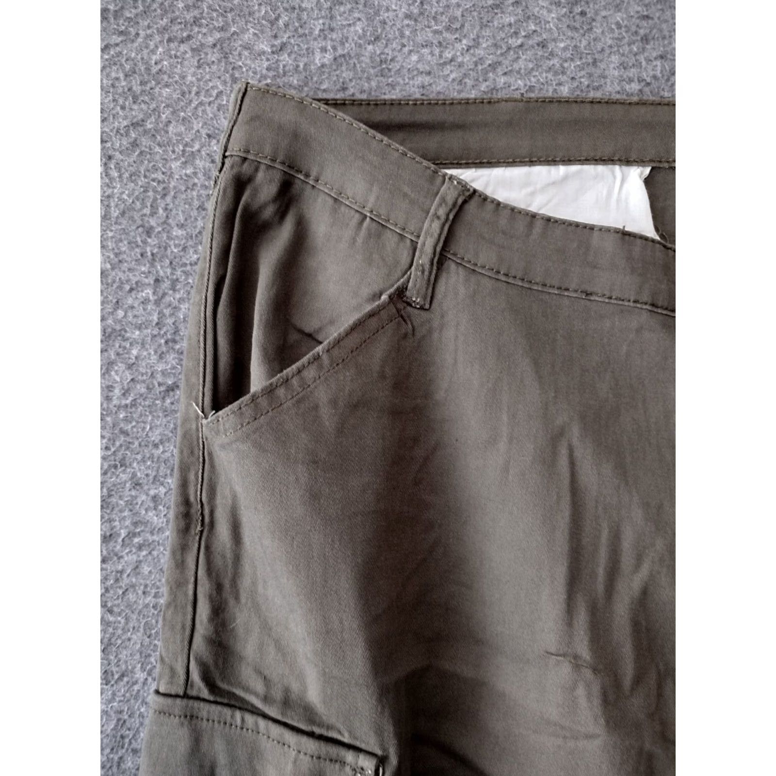 Vintage Ashley Stewart Cargo Pants 18 Brown Cotton Blend 6 Pockets Zip Leg High Rise Straight Women's Pants Size 40" / US 18 - 7 Thumbnail