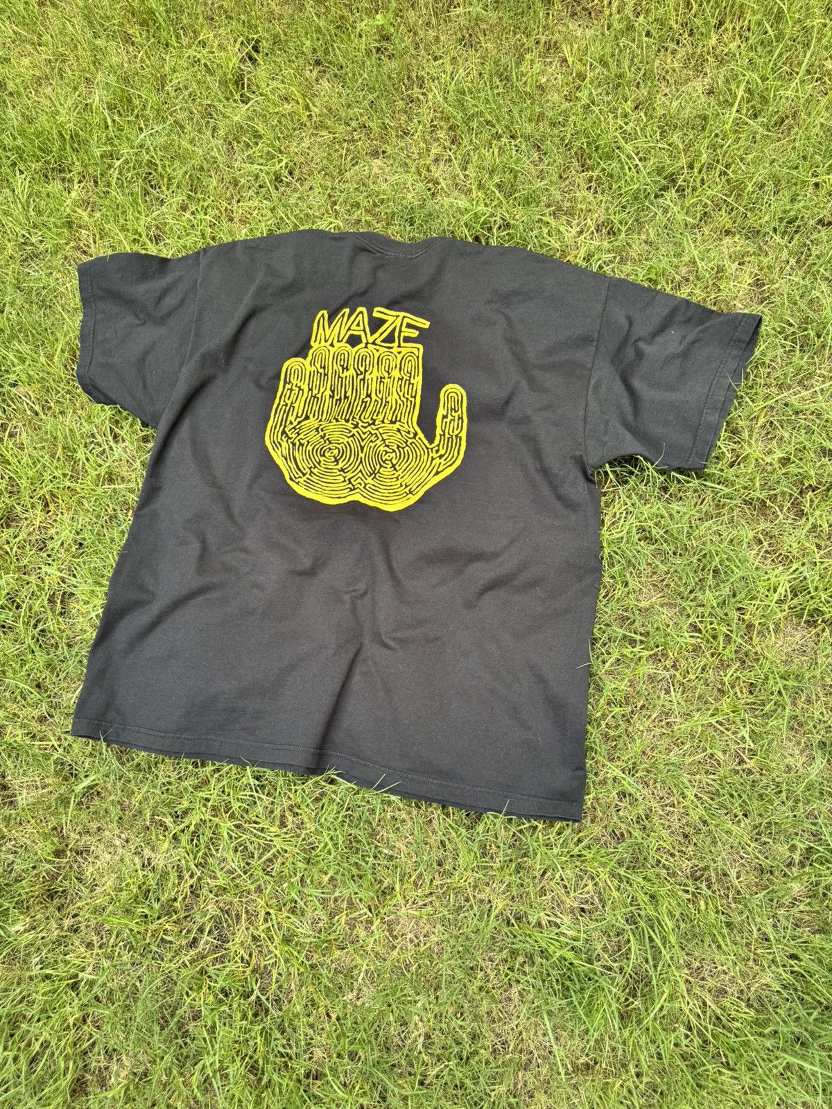 Vintage Vintage 90s Frankie Beverly Maze Band Tshirt Rap Tee Size US XXL / EU 58 / 5 - 9 Thumbnail