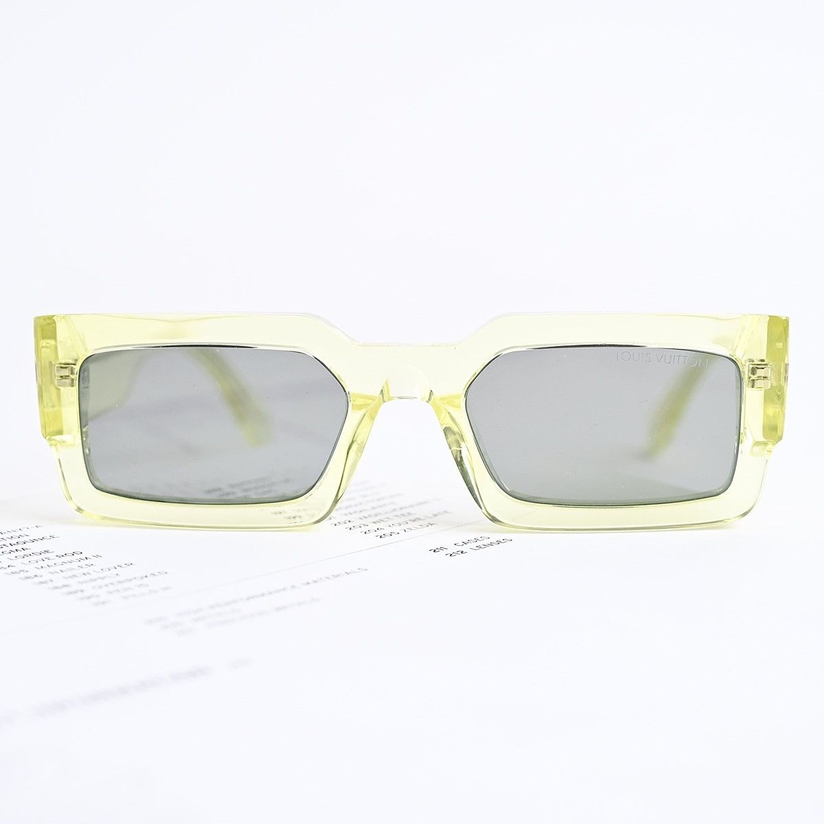 Louis Vuitton LOUIS VUITTON CRYSTAL YELLOW SUNGLASSES Size ONE SIZE - 10 Thumbnail
