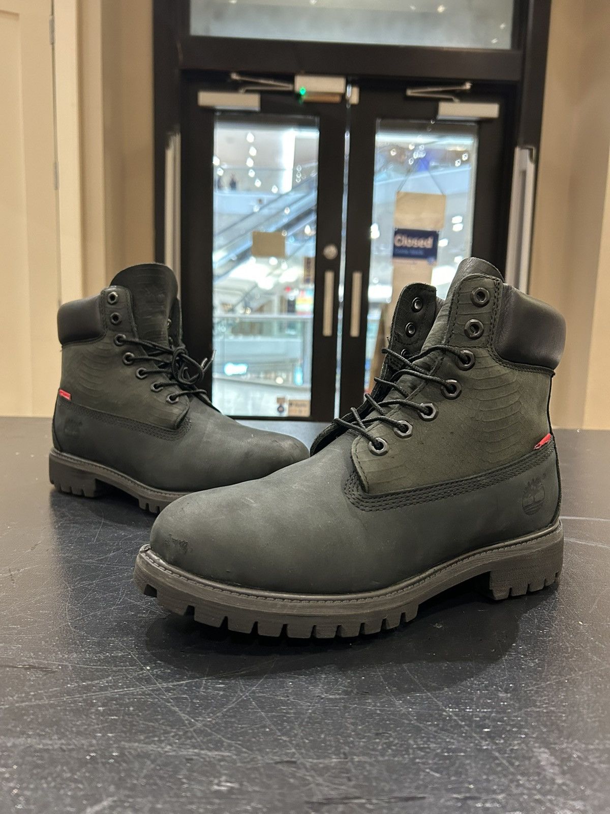 Supreme × Timberland Supreme X Timberland Snakeskin Boot Size US 8.5 / EU 41-42 - 1 Thumbnail