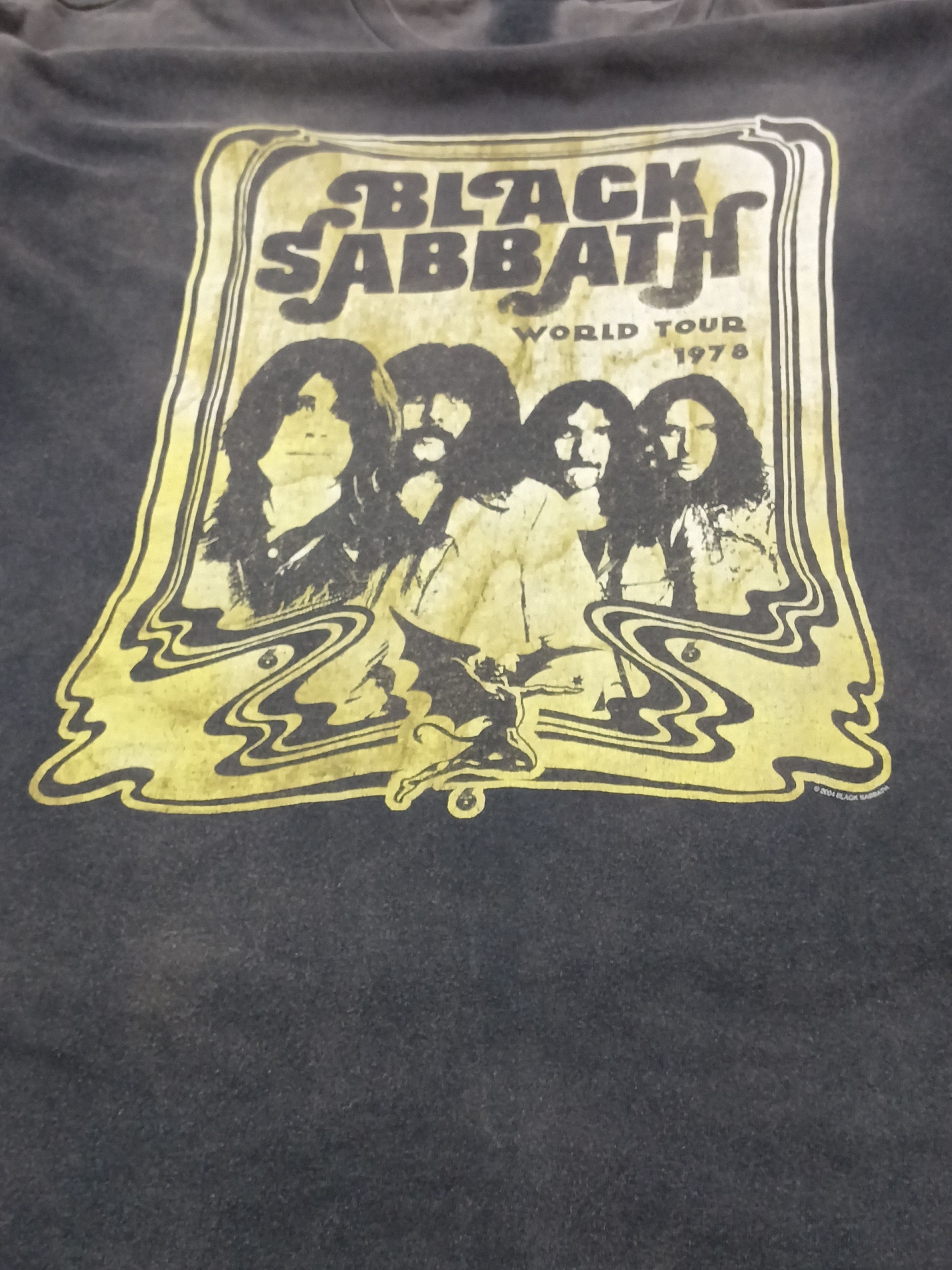 Band Tees Vintage Worn Sun Faded Y2K Black Sabbath Tour Size US XXL / EU 58 / 5 - 3 Thumbnail