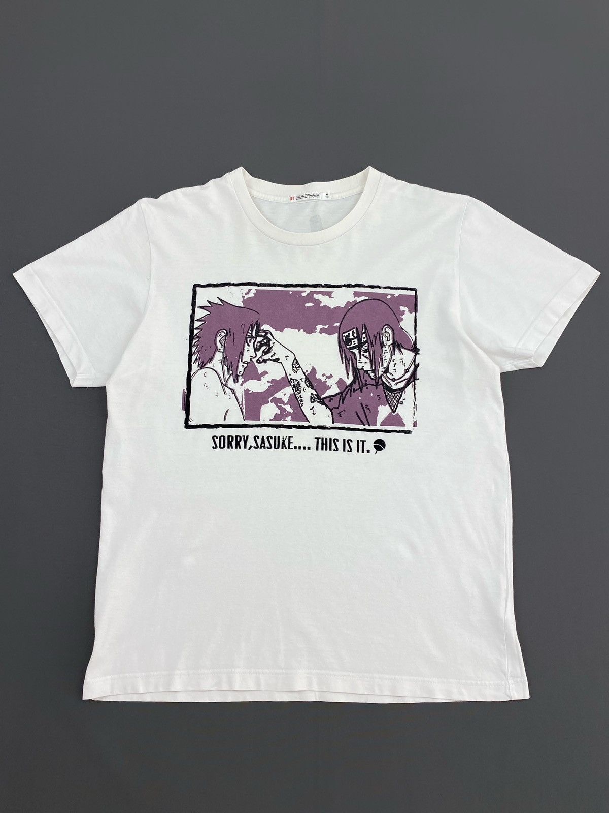 T-Shirt Uniqlo Sasuke Uchiha (2 coloris) Floqué Adulte Homme Femme Courte Manche Manga Naruto main image 1