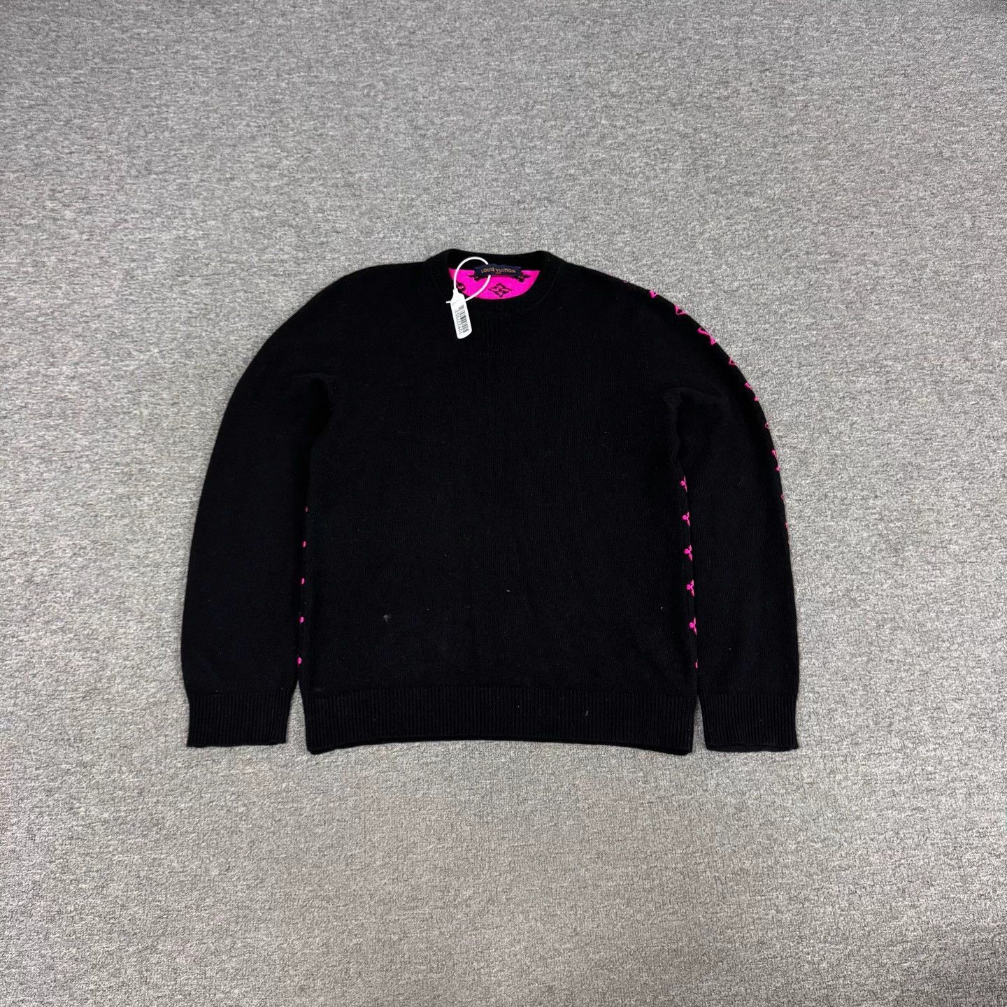 Louis Vuitton LV Cashmere Monogram Reversible Sweater XL 95 New Size US XL / EU 56 / 4 - 1 Thumbnail