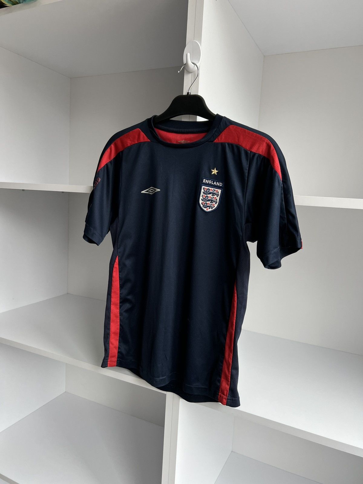 Umbro × Vintage 2004-05 England Umbro Training Shirt Size US XS / EU 42 / 0 - 5 Thumbnail