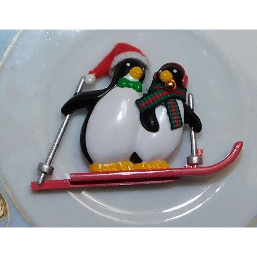 Other Vintage Avon "Hit The Slopes" Holiday Brooch Size ONE SIZE - 2 Thumbnail