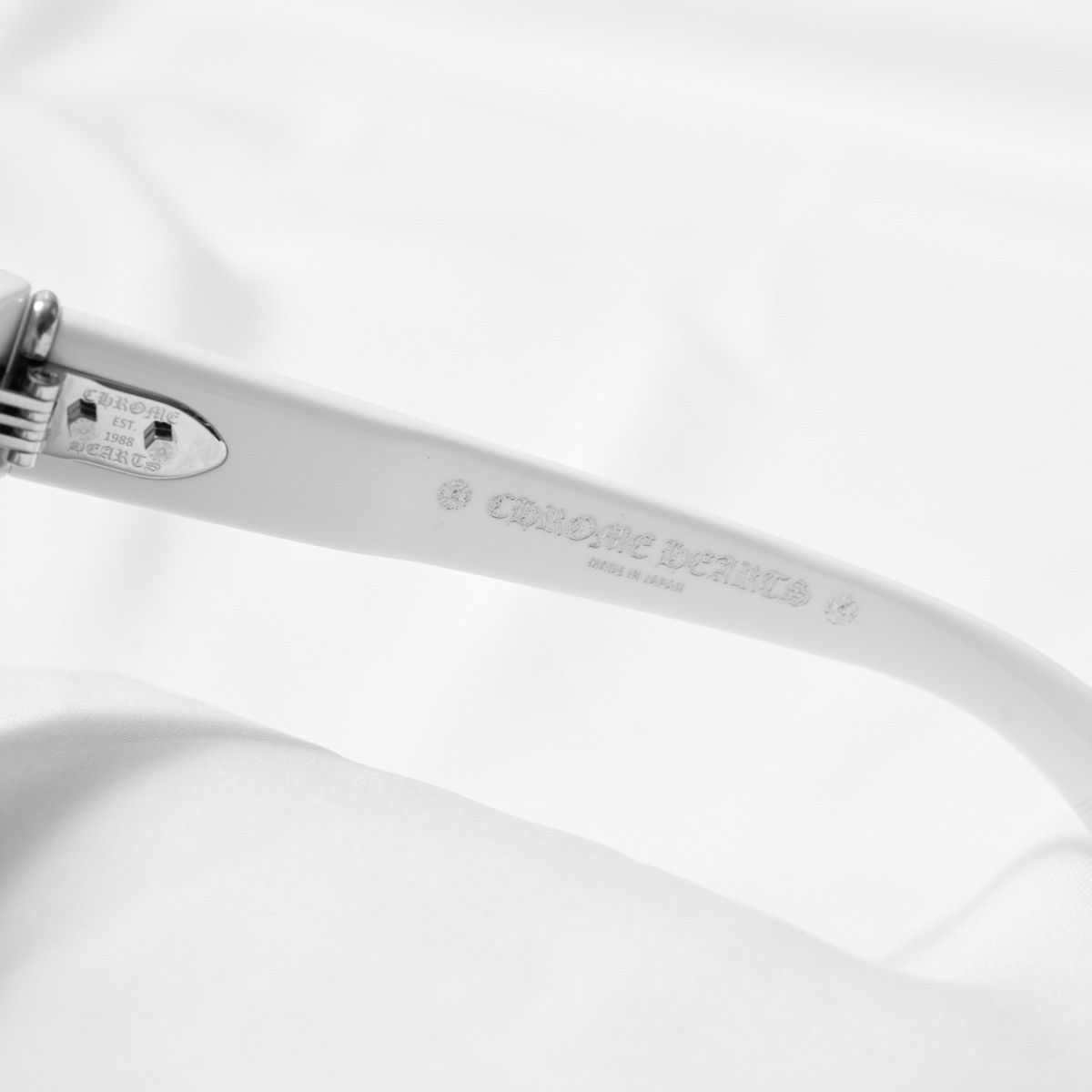 Chrome Hearts CHROME HEARTS HALLLA BALUUUU WHITE SUNGLASSES Size ONE SIZE - 4 Thumbnail