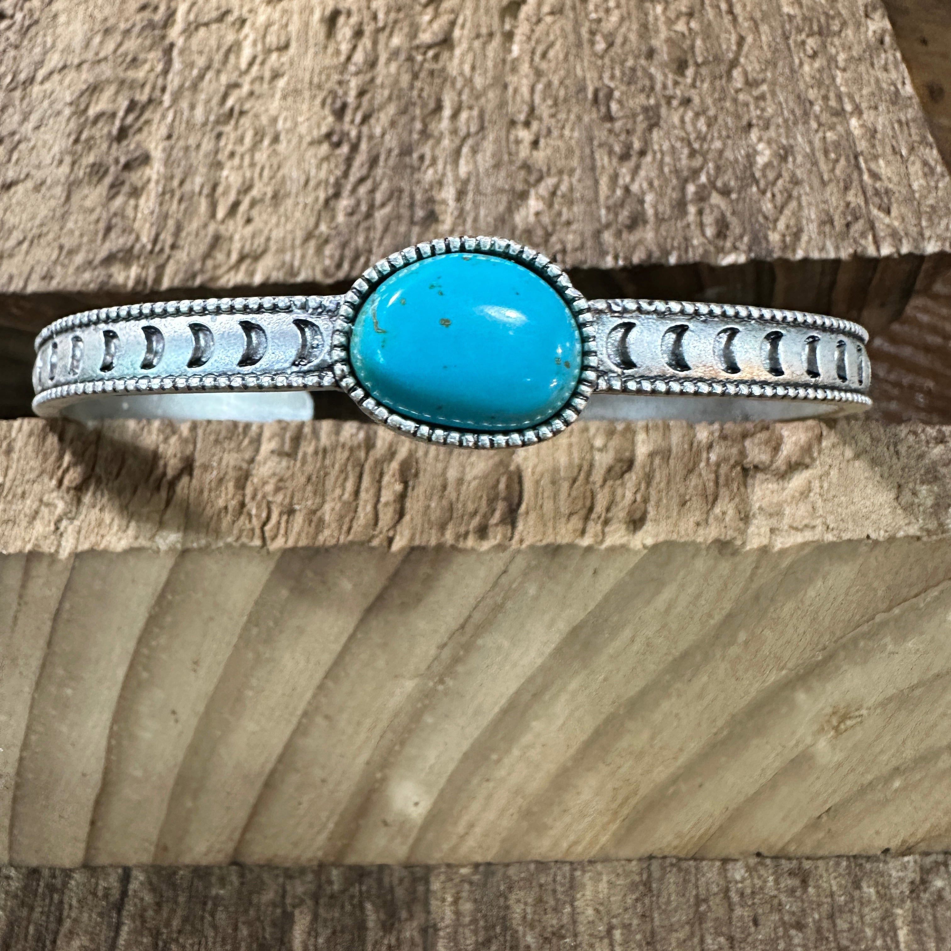 Other Turquoise Cuff Bracelet in Antique Silver, Native American C Size ONE SIZE - 8 Thumbnail