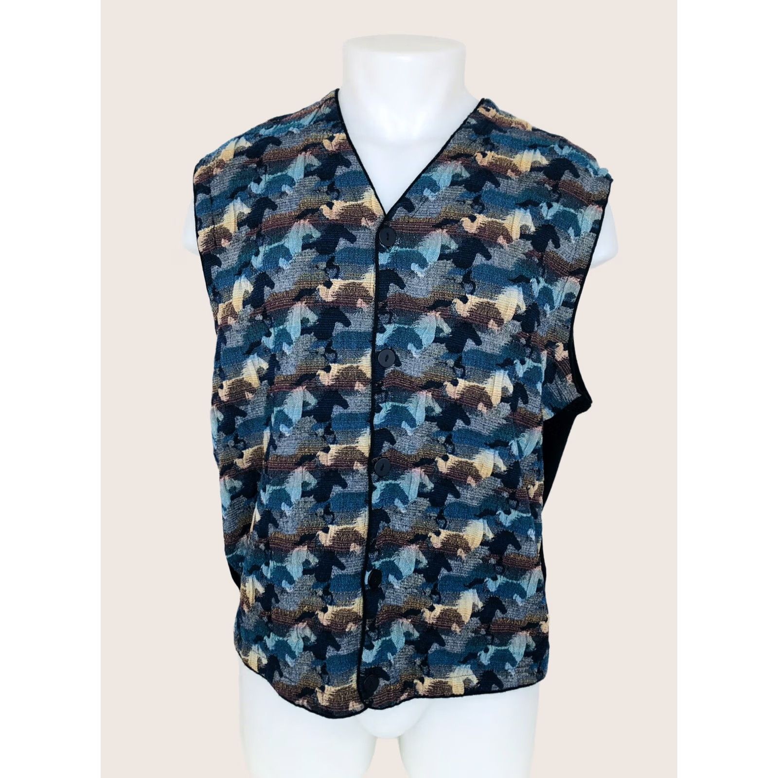 Neiman Marcus Neiman Marcus Wool Blend Horse Racing Equestrian Sweater Vest M Multicolor Mens Size US M / EU 48-50 / 2 - 1 Thumbnail