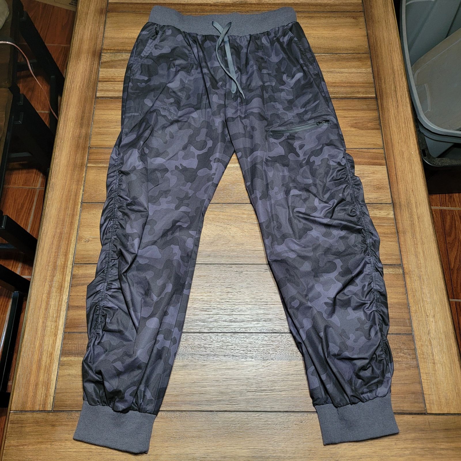 Other Jack Smith Camo Wind Jogger Pants w/ Cinched Legs - Size XL Size 31" - 1 Thumbnail