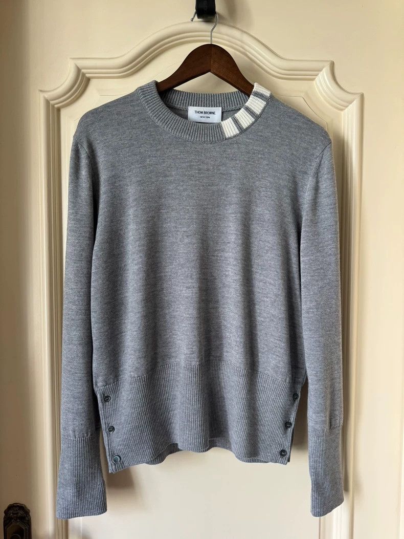 Thom Browne Thom browne Four-strip knitted sweater with gray neck 2504- Size US L / EU 52-54 / 3 - 1 Thumbnail
