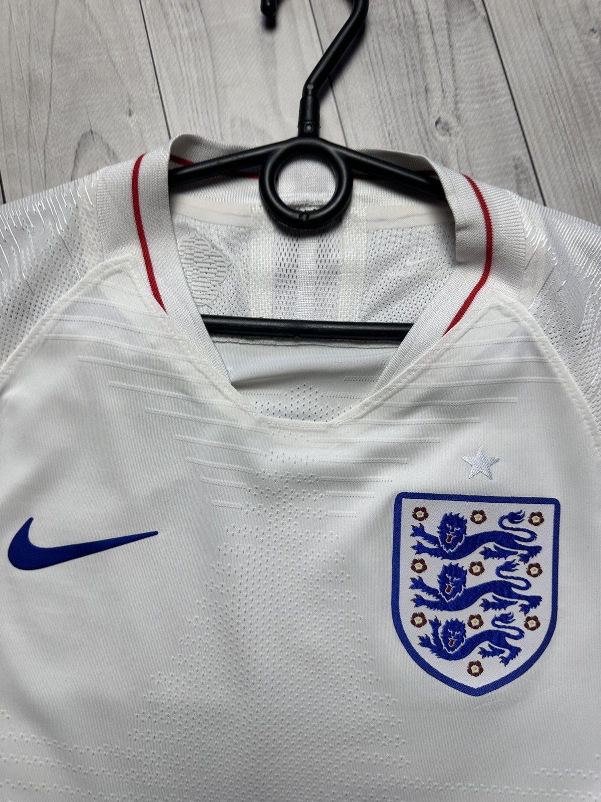 Nike Nike England soccer jersey size S logo Size US S / EU 44-46 / 1 - 6 Thumbnail