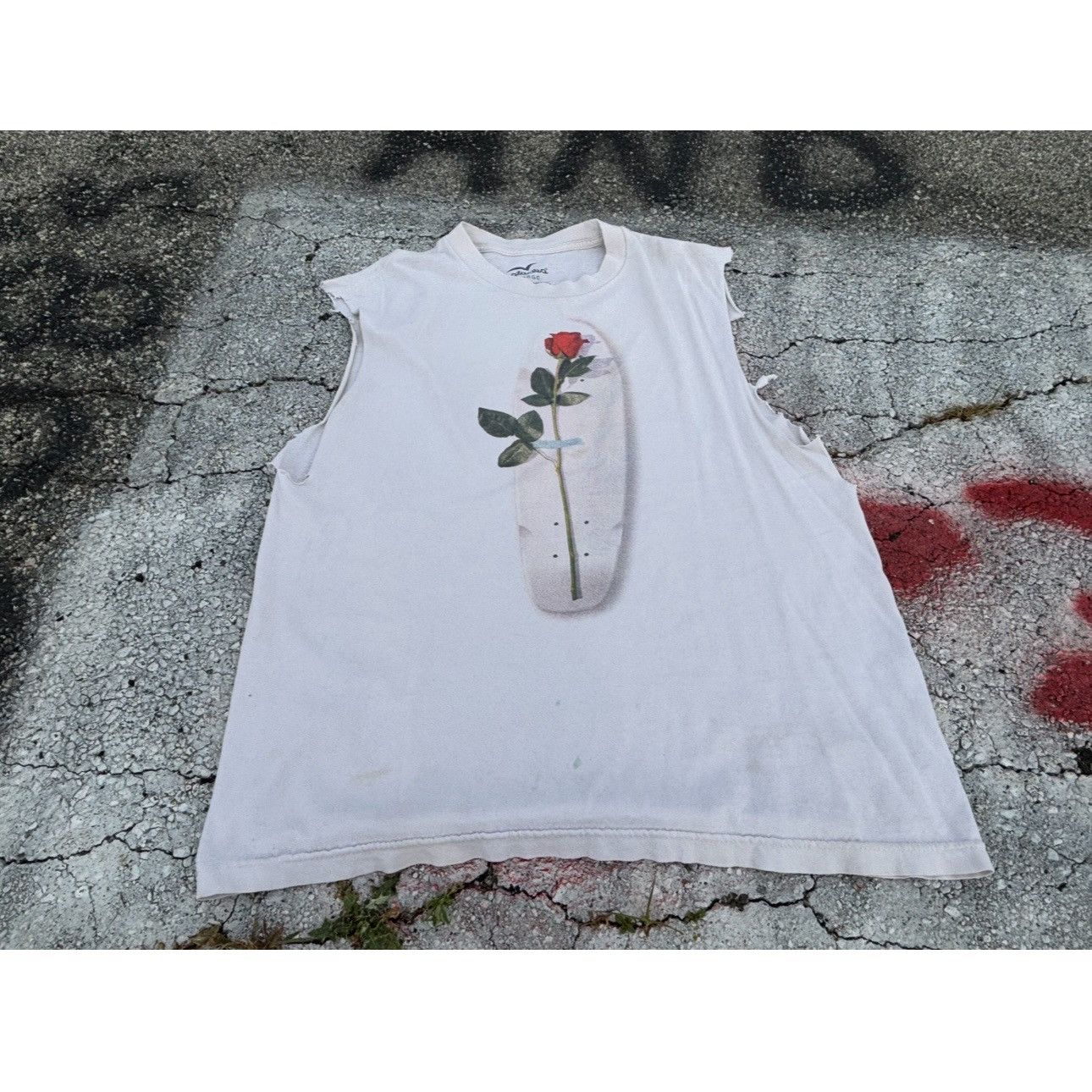 Designer × Other × Vintage white muscle tee with red rose graphic | men’s size large Size US L / EU 52-54 / 3 - 4 Thumbnail