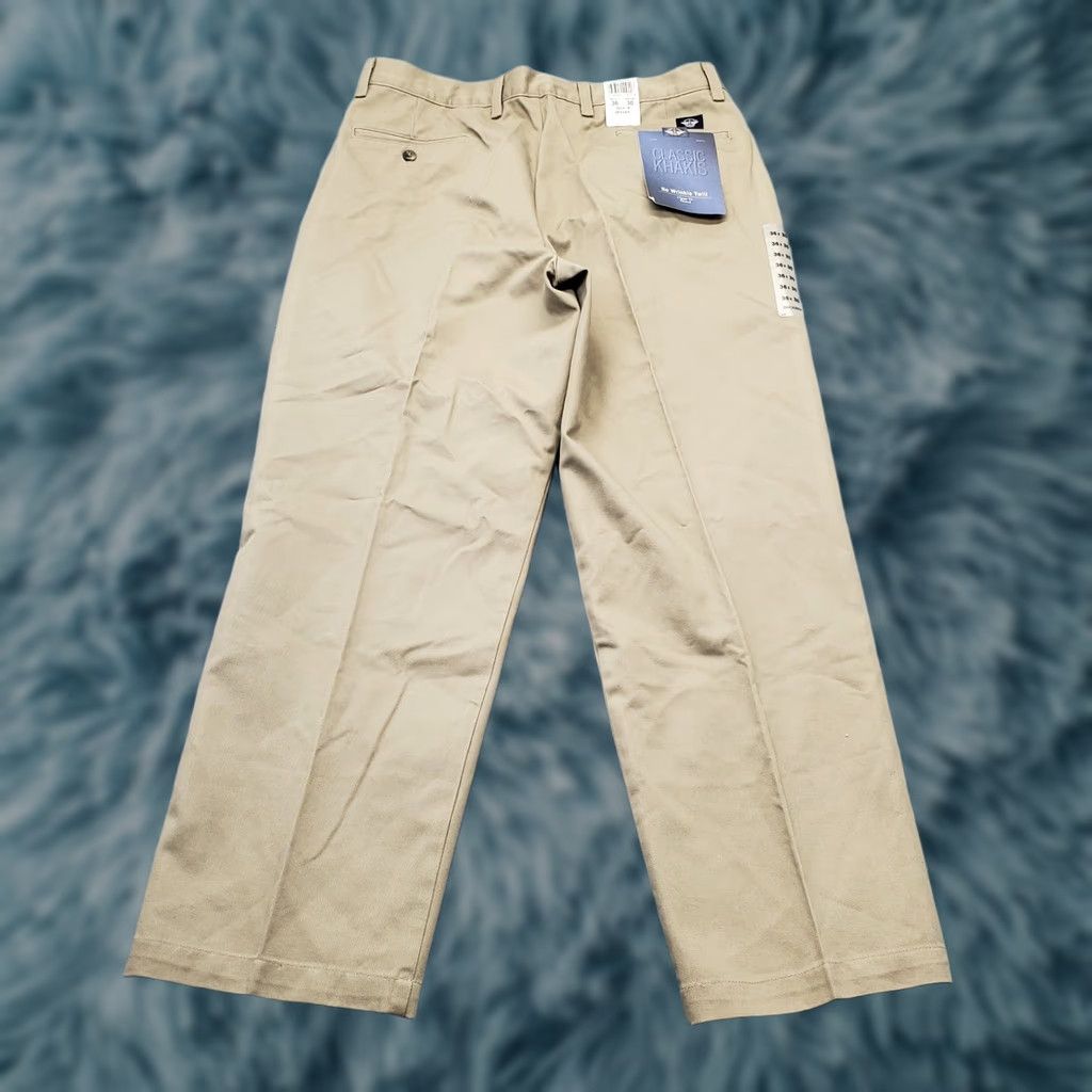 Dockers DOCKERS Mens Khakis Pants 36 Tan Stretch Classic Fit Pleated No Wrinkle Twill Shirt/ pants? Size US 36 / EU 52 - 1 Thumbnail
