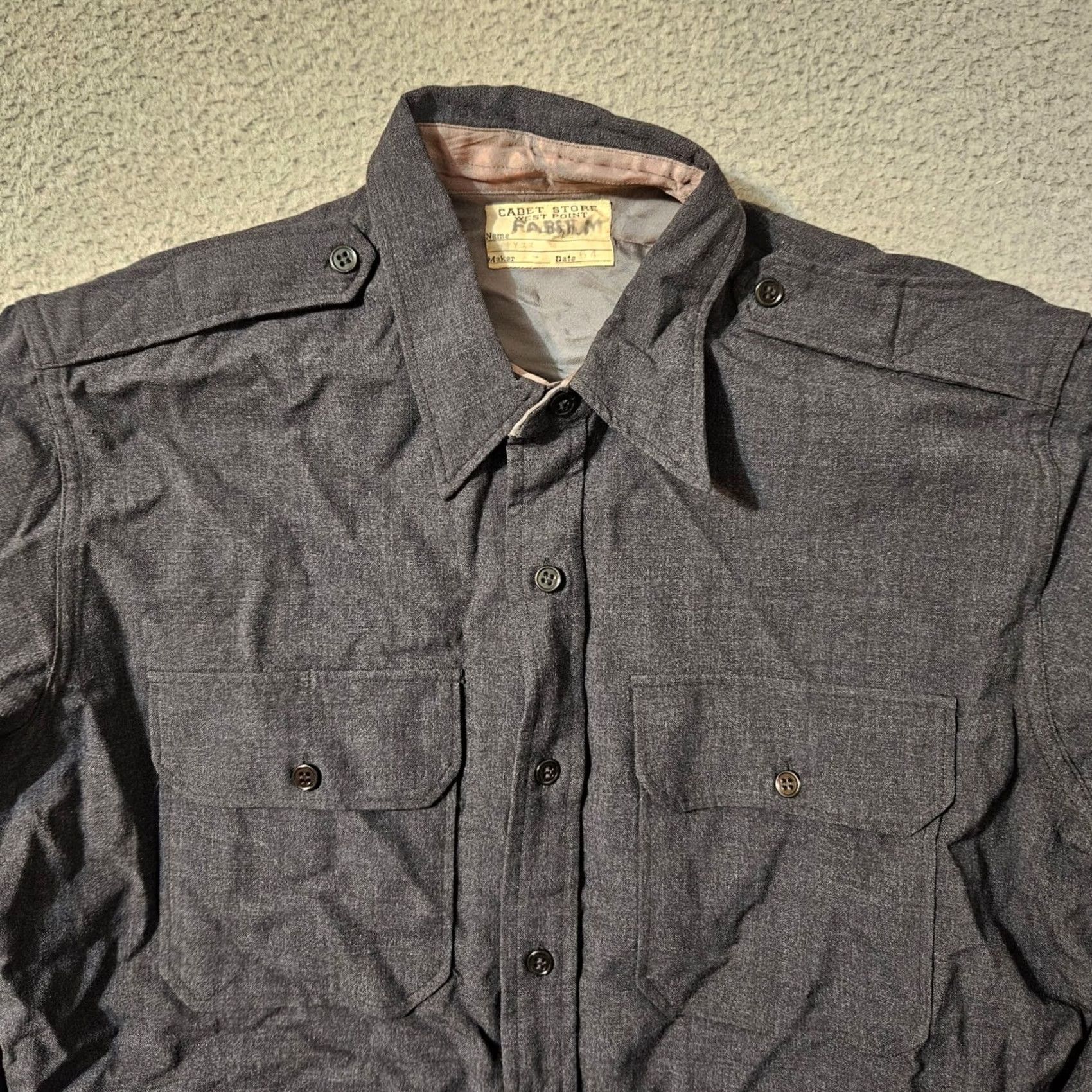 Vintage Cadet Store West Point Men's Long Sleeve Button Down Shirt Gray 16.5 1964 Size Regular Mens Size US XL / EU 56 / 4 - 3 Thumbnail