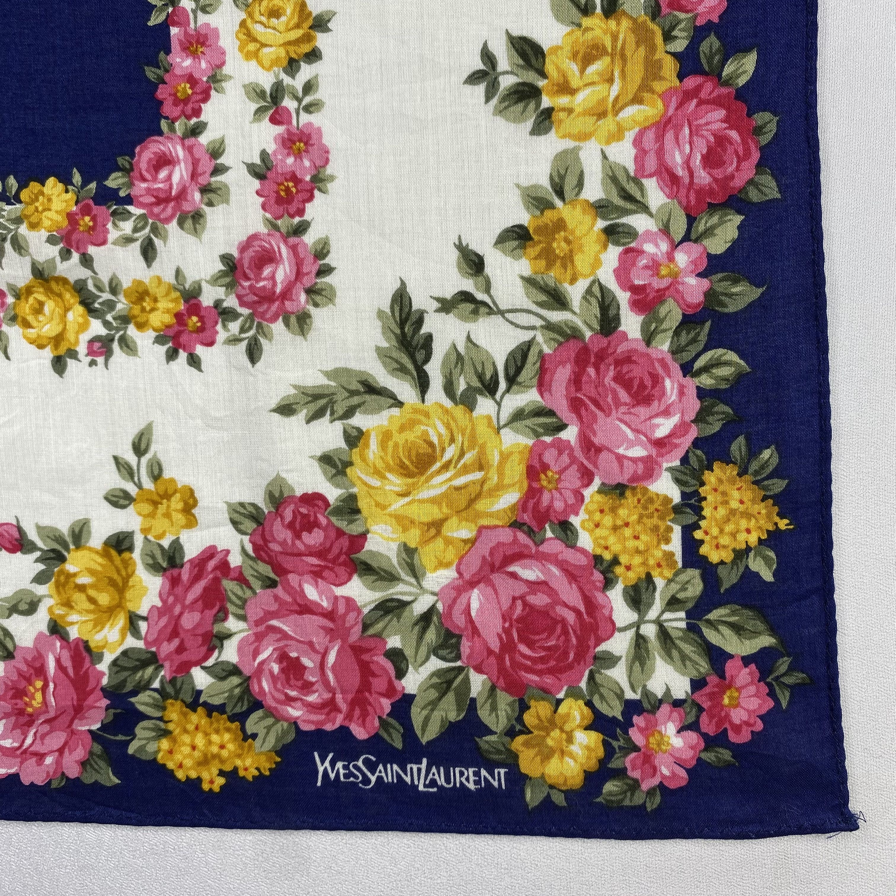 Vintage Yves Saint Laurent Handkerchief / Neckerchief-P1133 Size ONE SIZE - 3 Thumbnail
