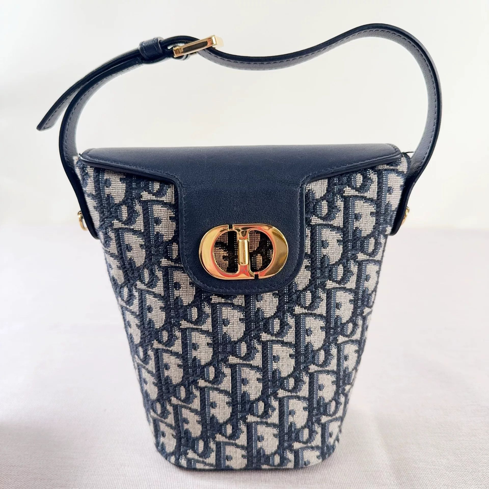 Dior Pre-loved Bag Very good condition Size ONE SIZE - 1 Thumbnail