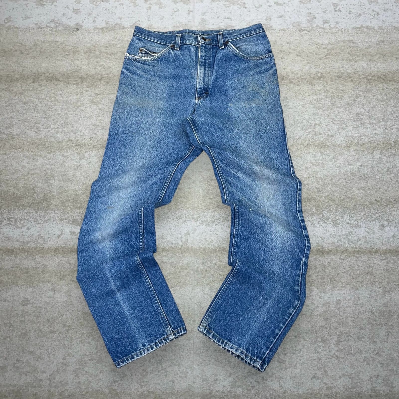 Lee Vintage 90s Lee MR Jeans 33x34 Relaxed Fit Medium Wash Denim Size US 33 - 2 Thumbnail