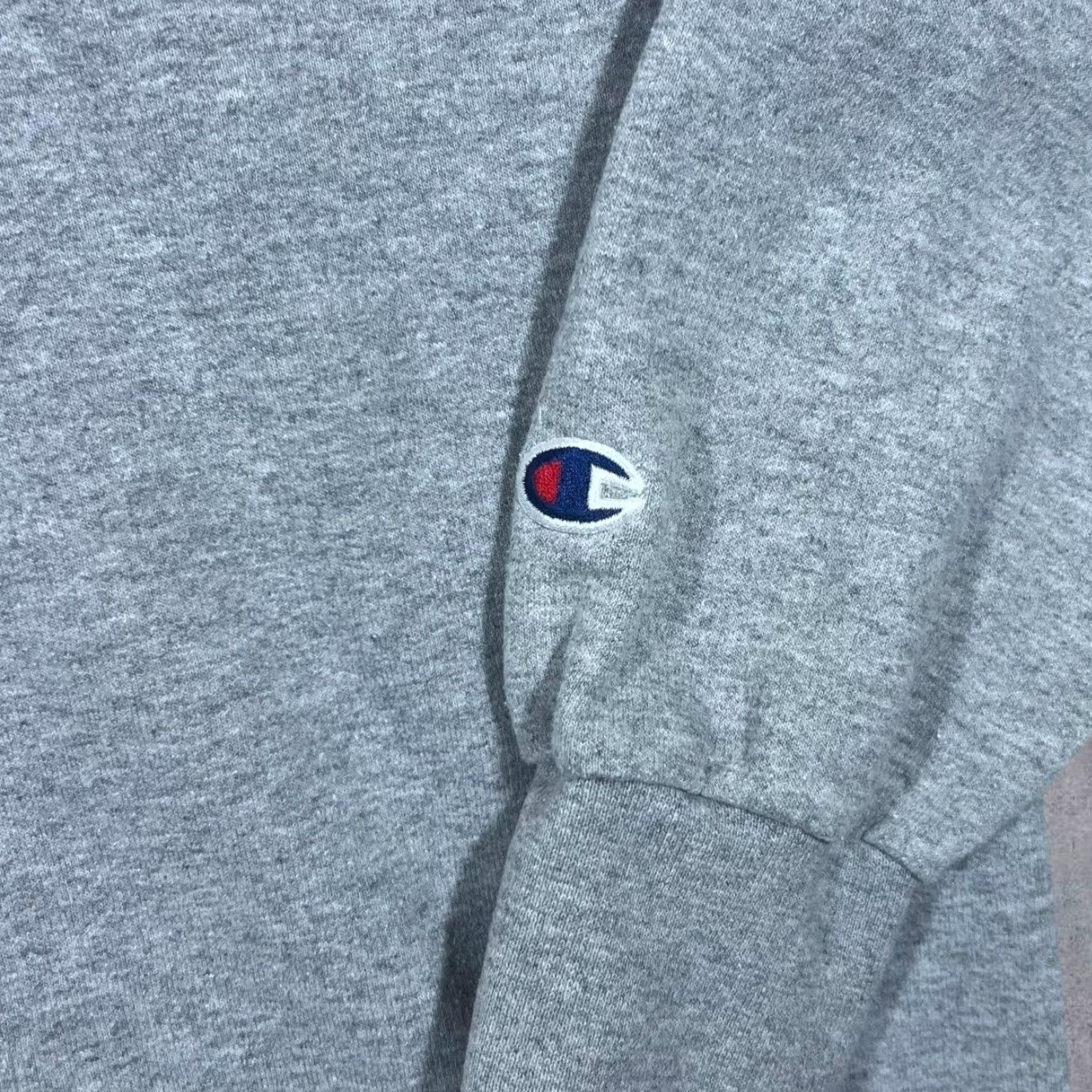 Champion Champion Eco Fleece Holy Family University Embroidered Grey Crewneck Sweatshirt XXL Sweatshirt Mens Pullover Size US XXL / EU 58 / 5 - 5 Thumbnail