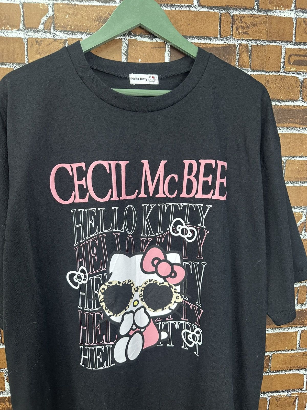 Anime Hello Kitty X Cecil Mc Bee Sanrio XXL Tshirt A1000 Size US XXL / EU 58 / 5 - 2 Thumbnail