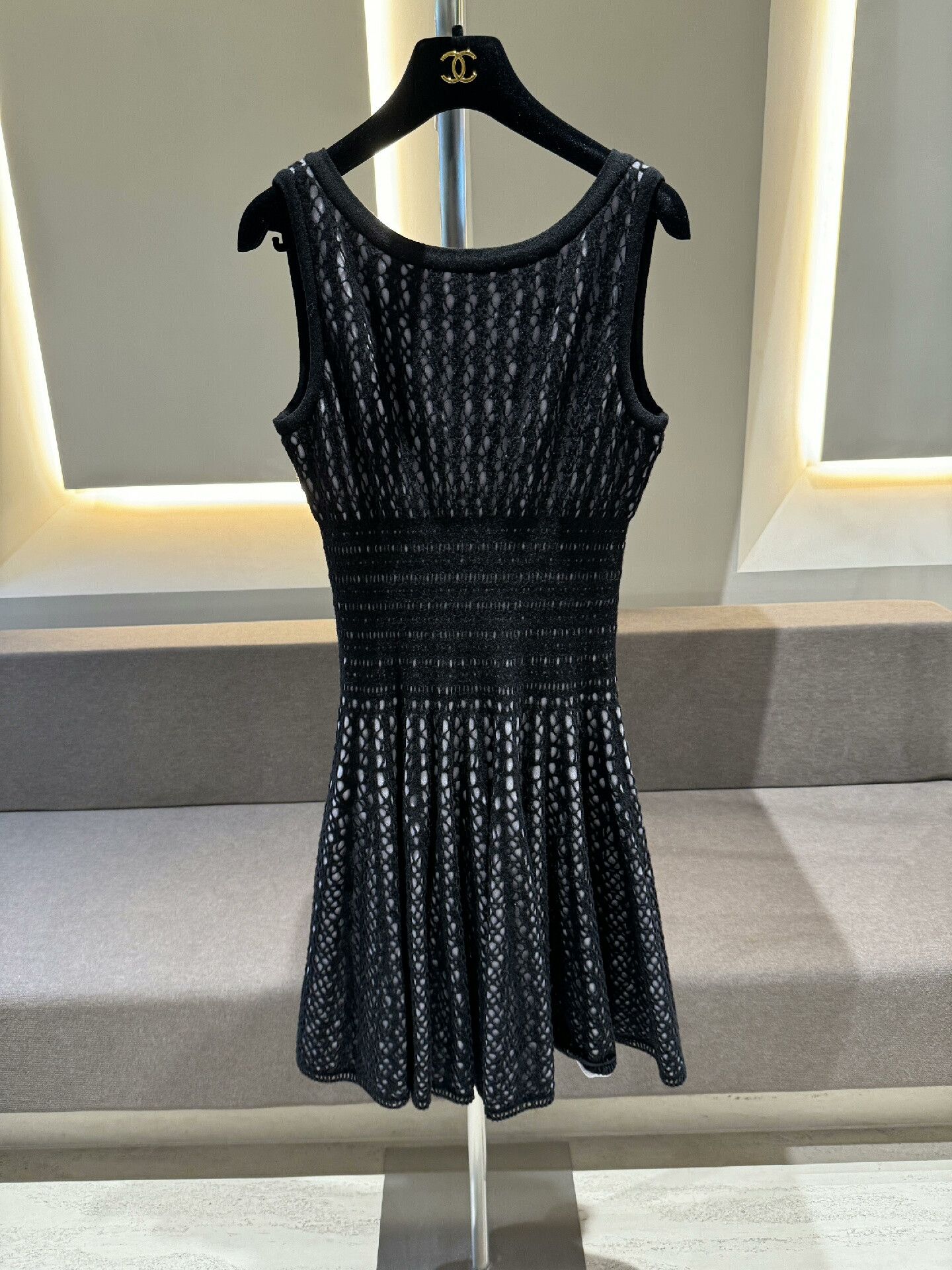 Issey Miyake ALAÏA Sleeveless Knit Dress Size US XL / EU 56 / 4 - 1 Thumbnail