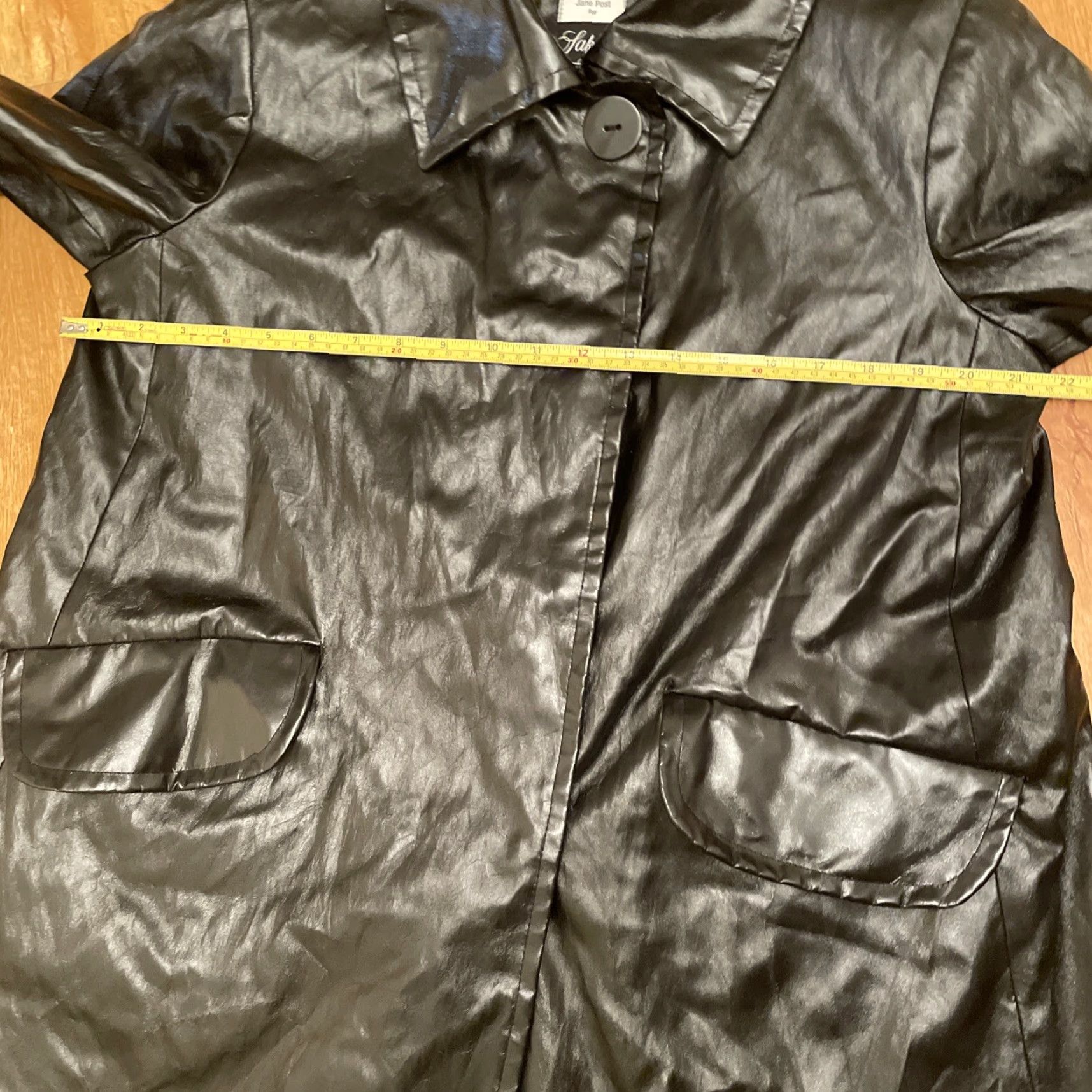Saks Fifth Avenue Jane Post for Saks Fifth Avenue Black Swing Rain Coat L Women Rain Coat Faux Patent Leather Large Swing Raincoat - Mens? Size L / US 10 / IT 46 - 6 Thumbnail