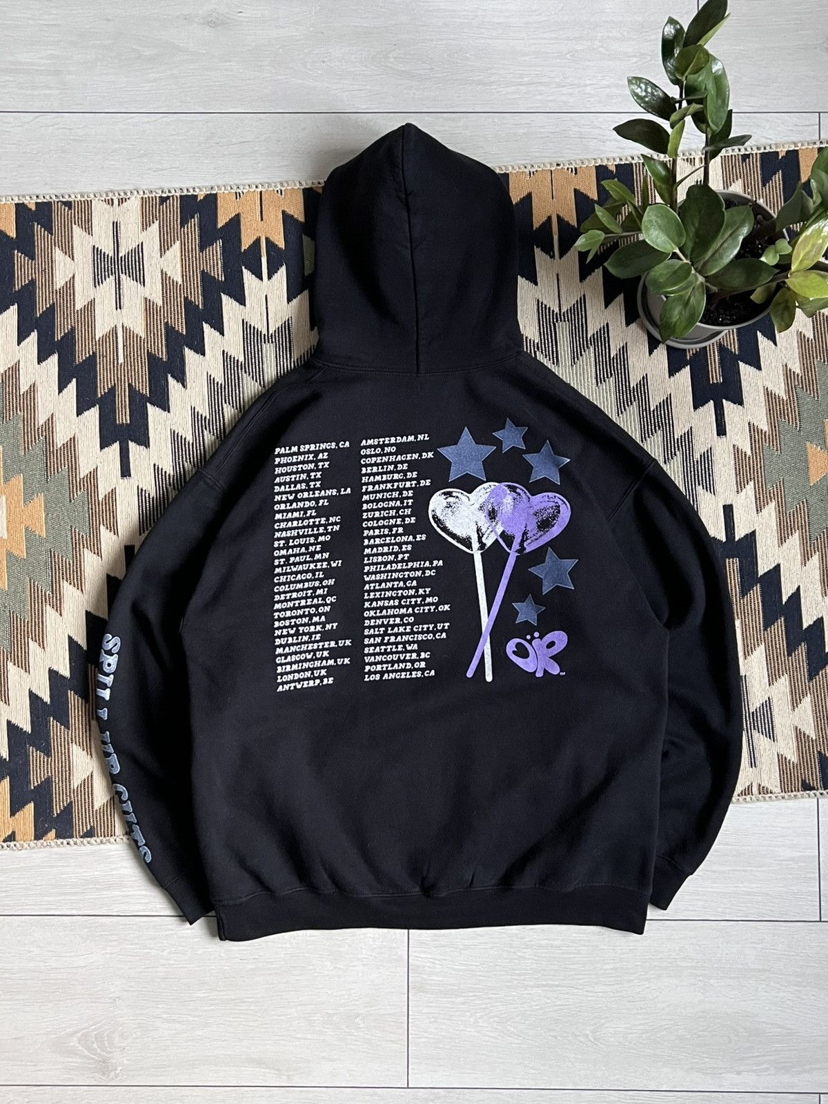 Band Tees Olivia Rodrigo Guts World Tour Live Exclusive Hype Hoodie Size L / US 10 / IT 46 - 2 Thumbnail