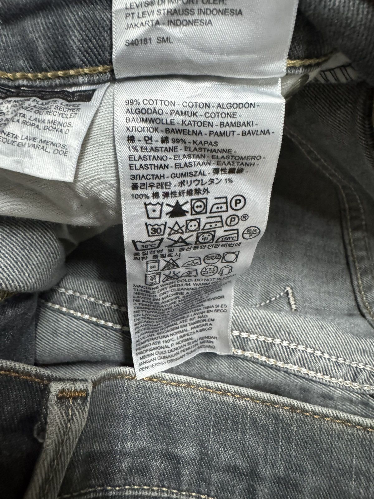 Levi's THRASHED VINTAGE Y2K LEVI'S STONED WASHED DISTRESSED Size US 31 - 21 Thumbnail