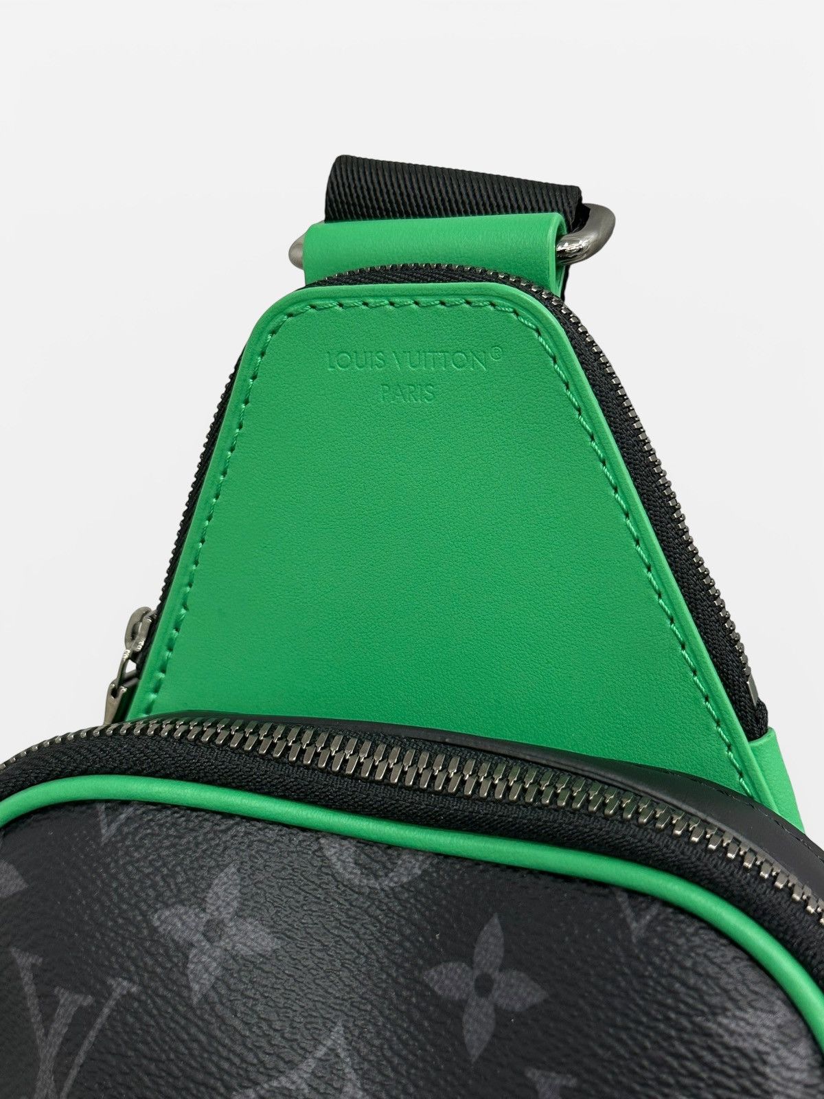 Louis Vuitton Louis Vuitton Avenue Slingbag PM Size ONE SIZE - 3 Thumbnail
