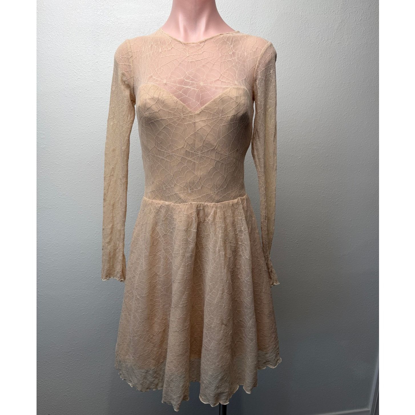 Other Ninivah Khomo Tan Lace Long Sleeve Mini Dress US XS/S Size XS / US 0-2 / IT 36-38 - 2 Thumbnail