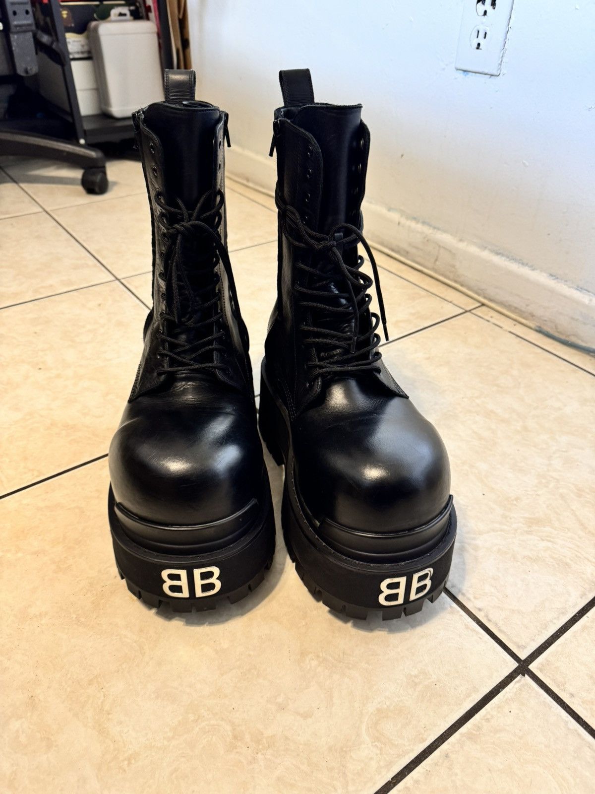 Balenciaga Giant Platform Boot (Men Size US 11.5 / EU 44-45 - 3 Thumbnail