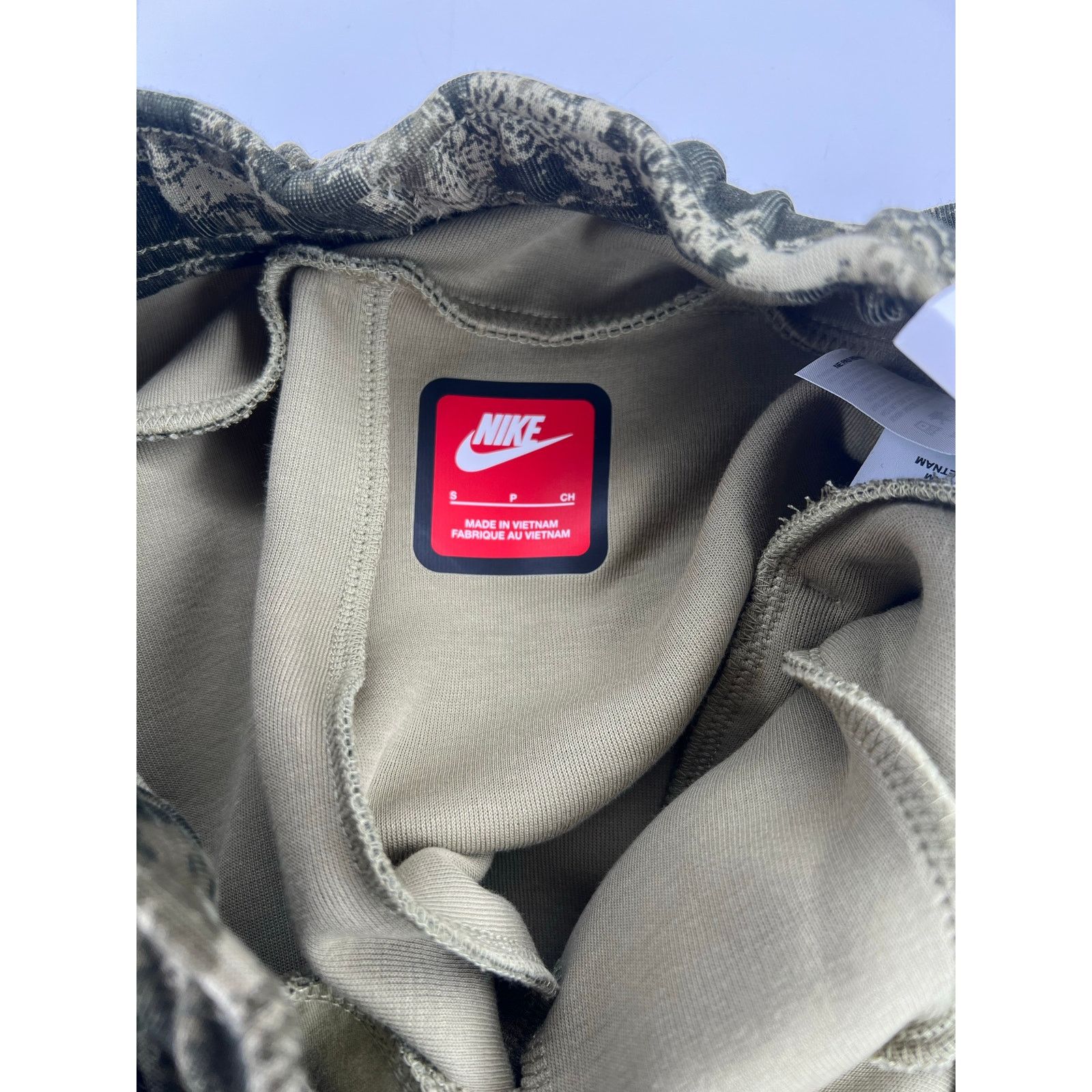 Nike Nike Sportswear Tech Fleece Jogger Sweatpants Camo Green Size US 30 / EU 46 - 9 Thumbnail