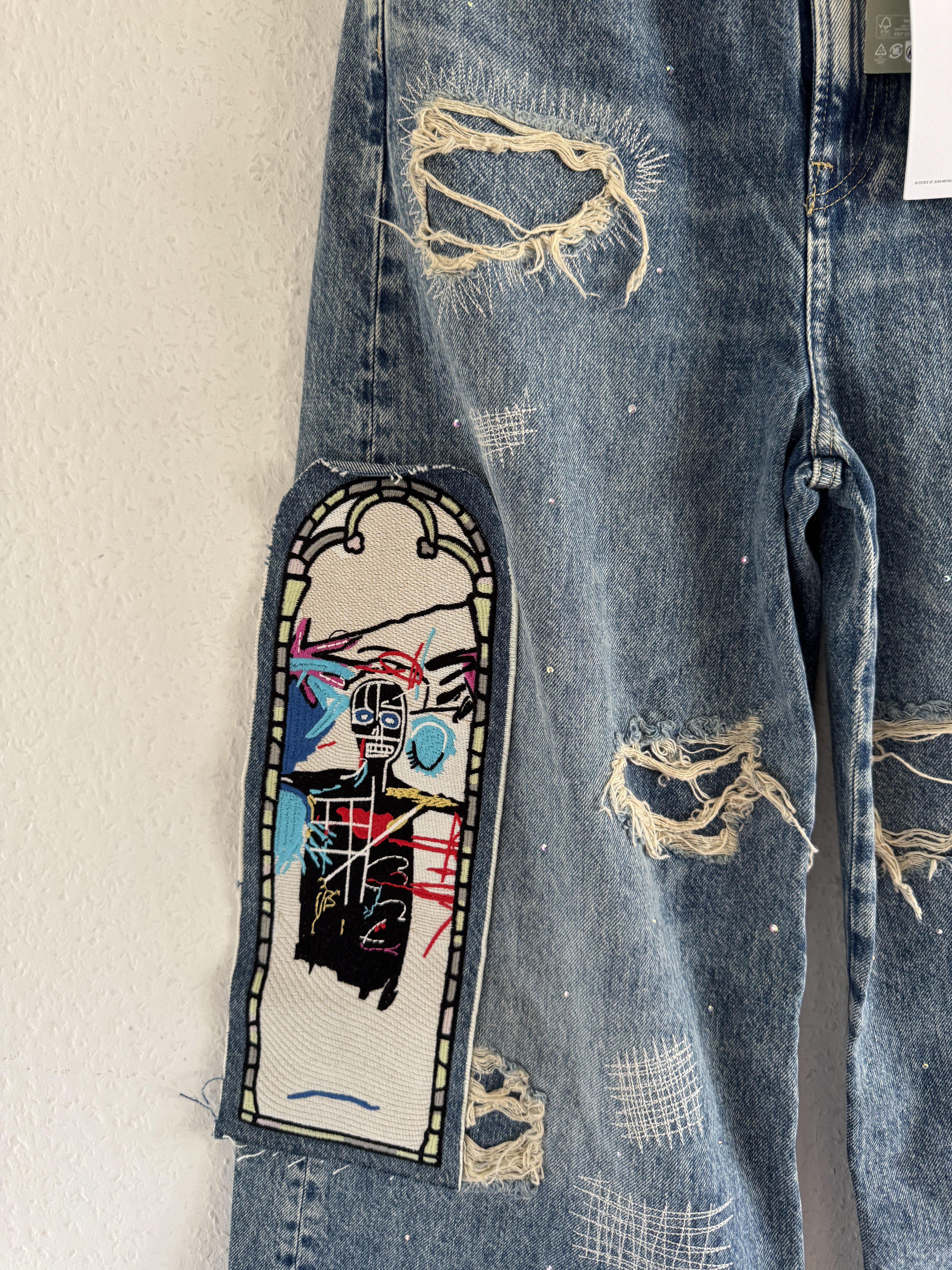 H&M × Jean-Michel Basquiat × Who Decides War Distressed rhinestone graphic jeans Size US 30 / EU 46 - 3 Thumbnail